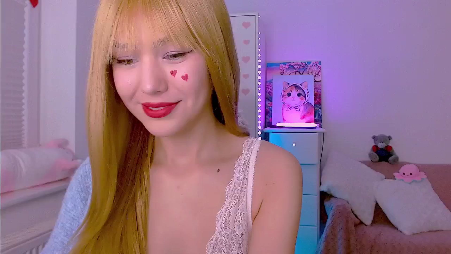 Gallery image thumbnail from AlisSun's myfreecams stream on, 03/28/2026, 01:39 image 15 of 20