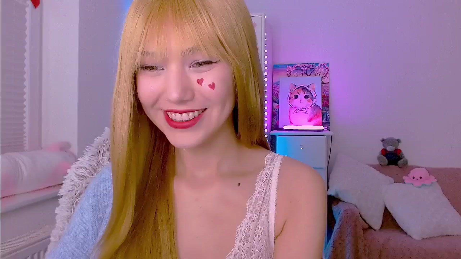 Gallery image thumbnail from AlisSun's myfreecams stream on, 03/28/2026, 01:39 image 13 of 20