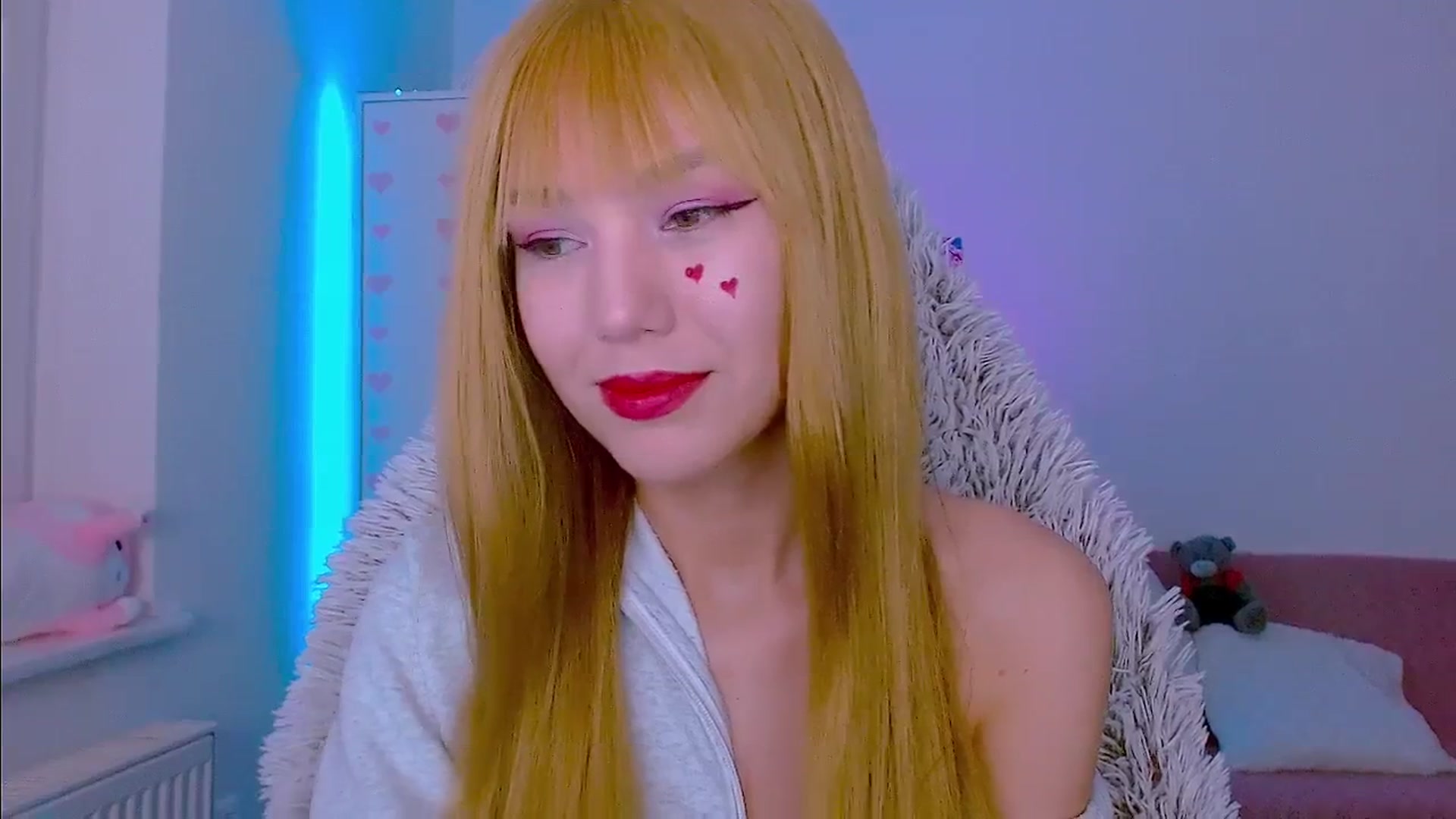 Gallery image thumbnail from AlisSun's myfreecams stream on, 04/13/2026, 03:23 image 4 of 20