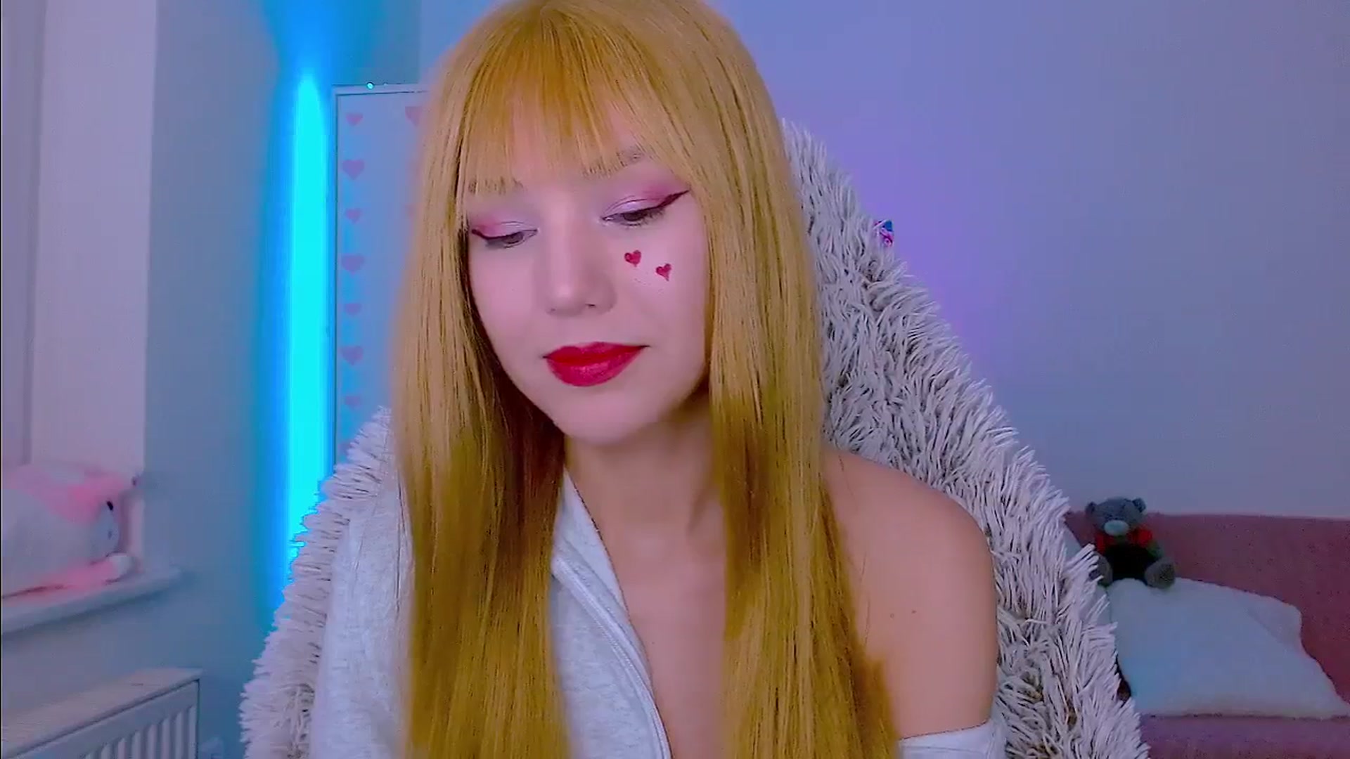 Gallery image thumbnail from AlisSun's myfreecams stream on, 04/13/2026, 03:23 image 6 of 20