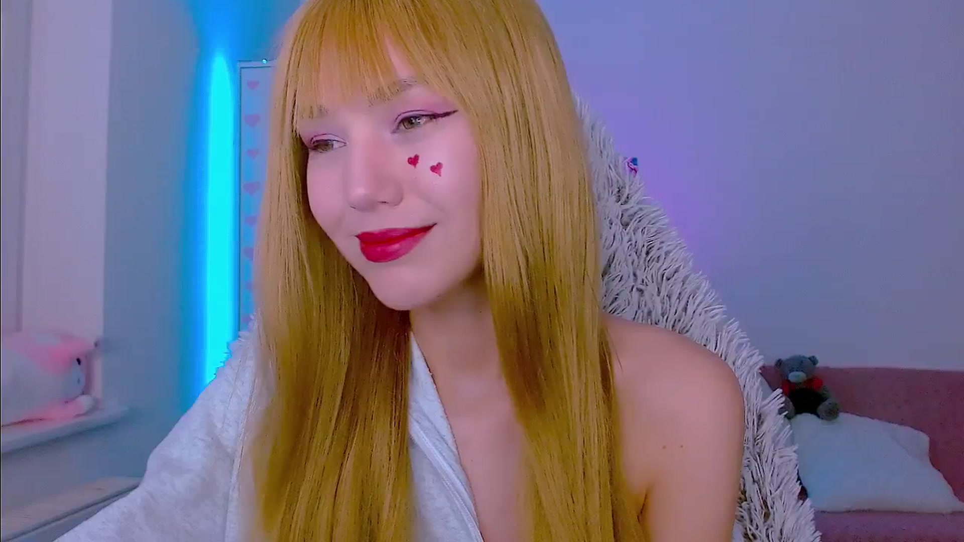 Gallery image thumbnail from AlisSun's myfreecams stream on, 04/13/2026, 03:23 image 13 of 20