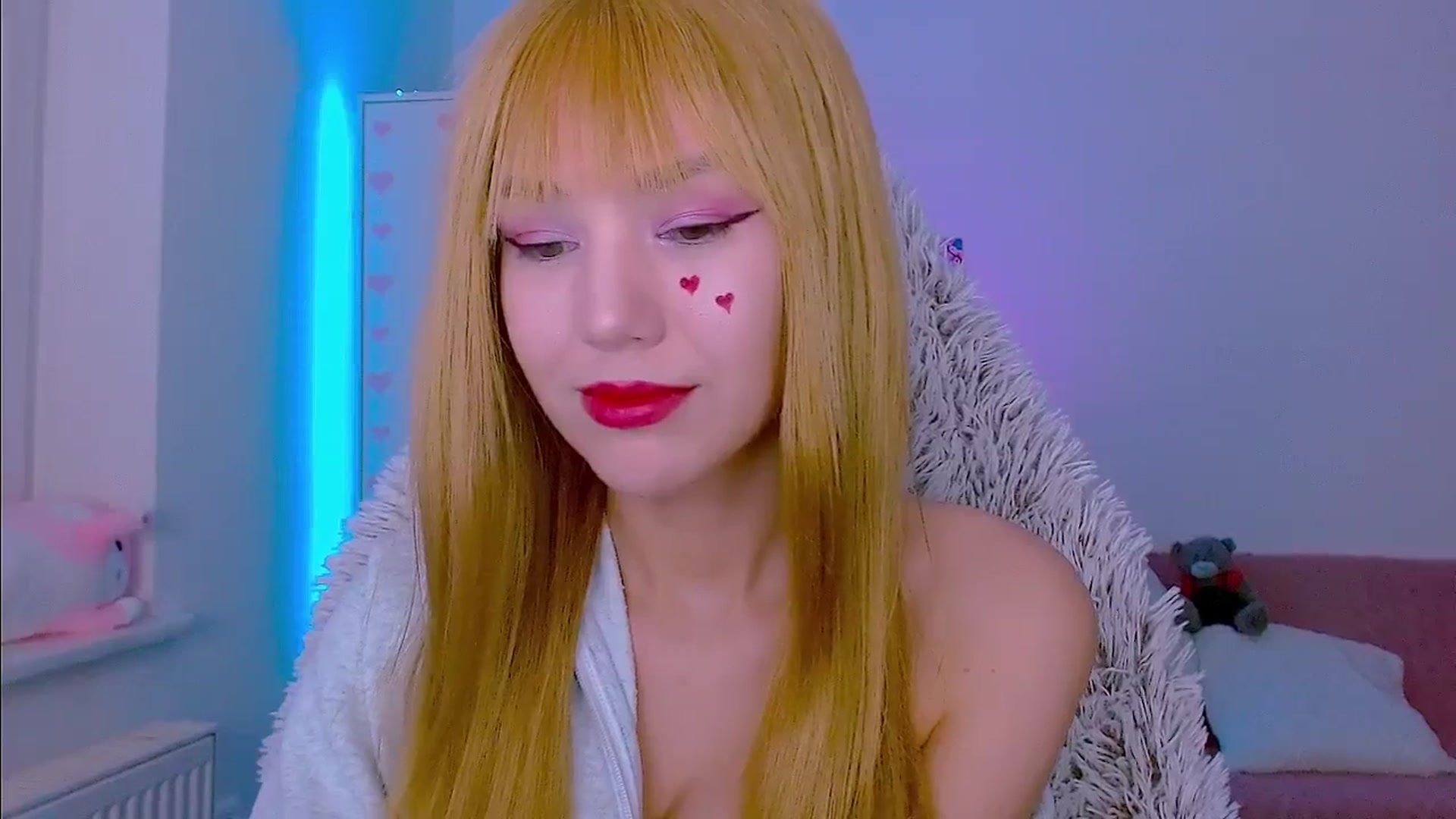 Gallery image thumbnail from AlisSun's myfreecams stream on, 04/13/2026, 03:23 image 7 of 20