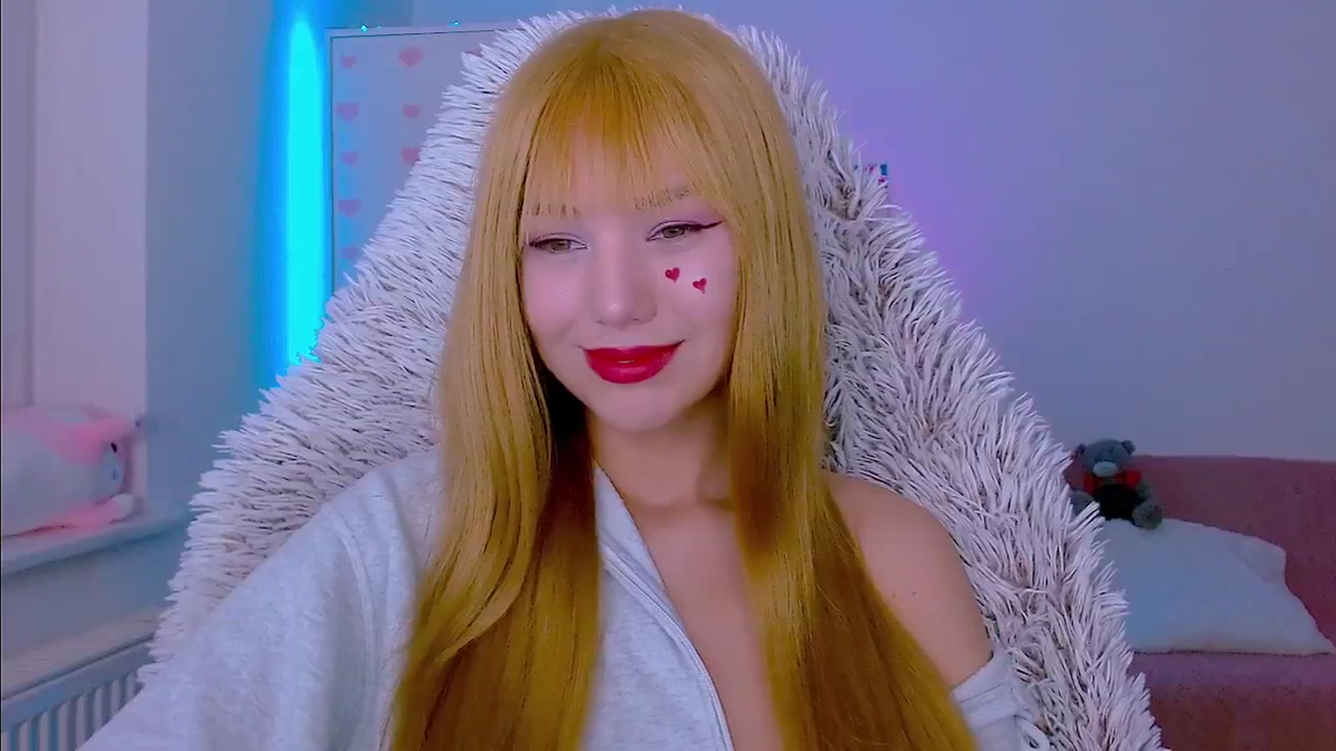 Gallery image thumbnail from AlisSun's myfreecams stream on, 04/13/2026, 03:23 image 18 of 20