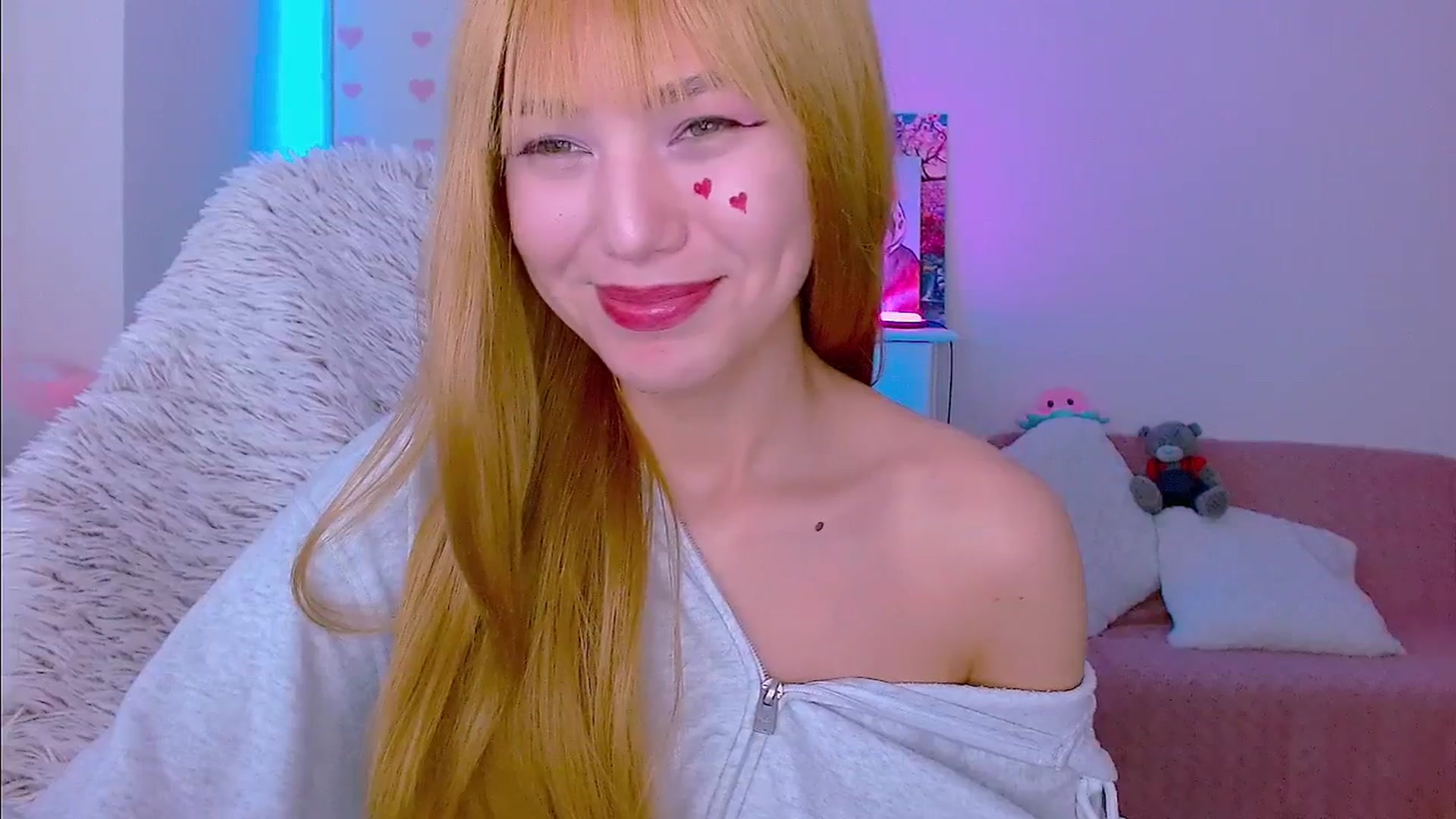 Gallery image thumbnail from AlisSun's myfreecams stream on, 04/13/2026, 04:08 image 11 of 20