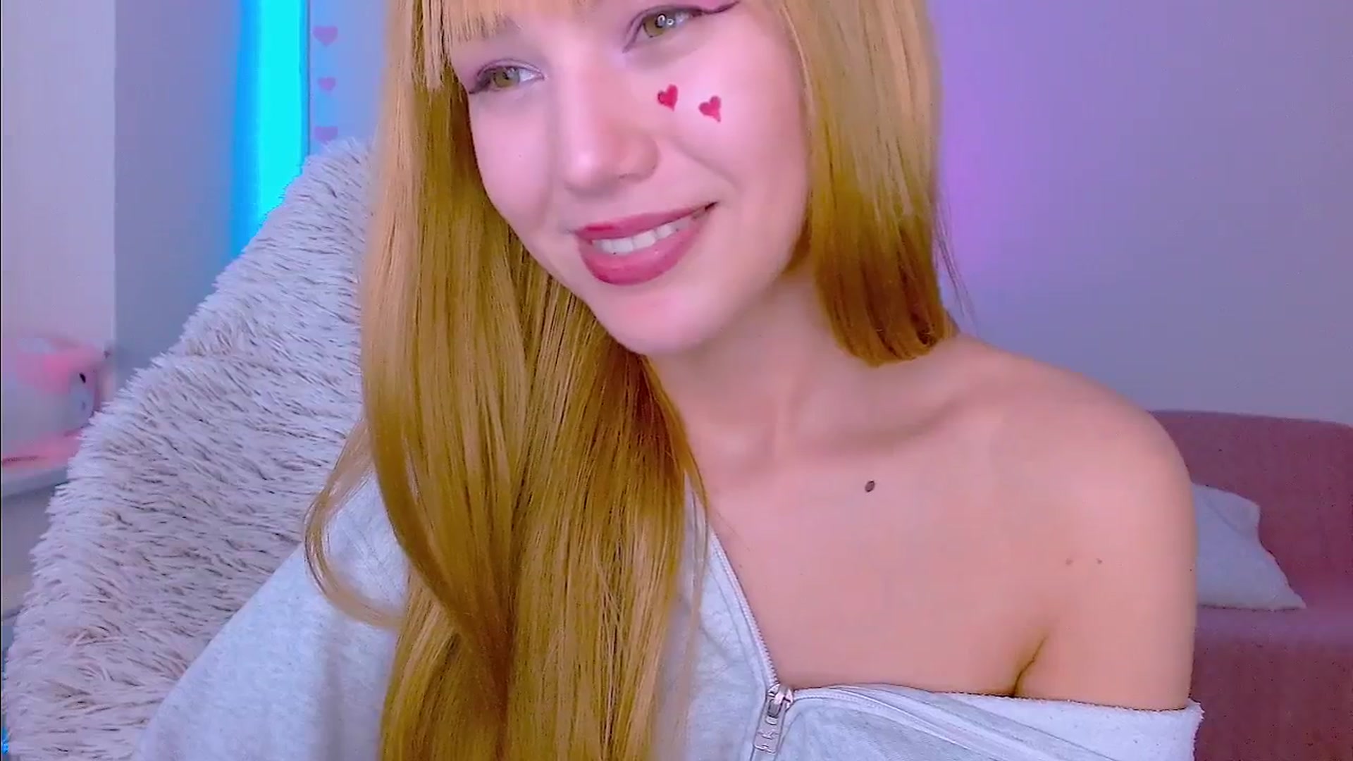 Gallery image thumbnail from AlisSun's myfreecams stream on, 04/13/2026, 04:08 image 7 of 20