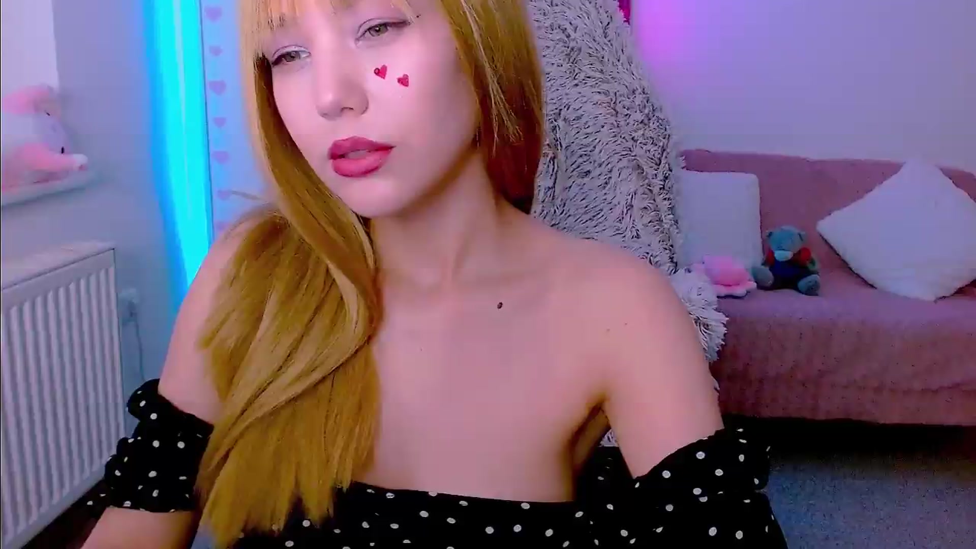 Gallery image thumbnail from AlisSun's myfreecams stream on, 06/12/2026, 06:26 image 9 of 20
