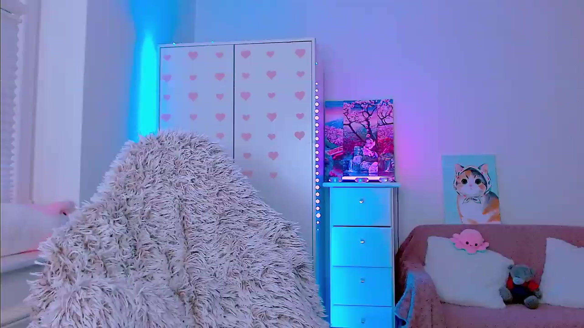 Gallery image thumbnail from AlisSun's myfreecams stream on, 07/19/2026, 05:52 image 8 of 20