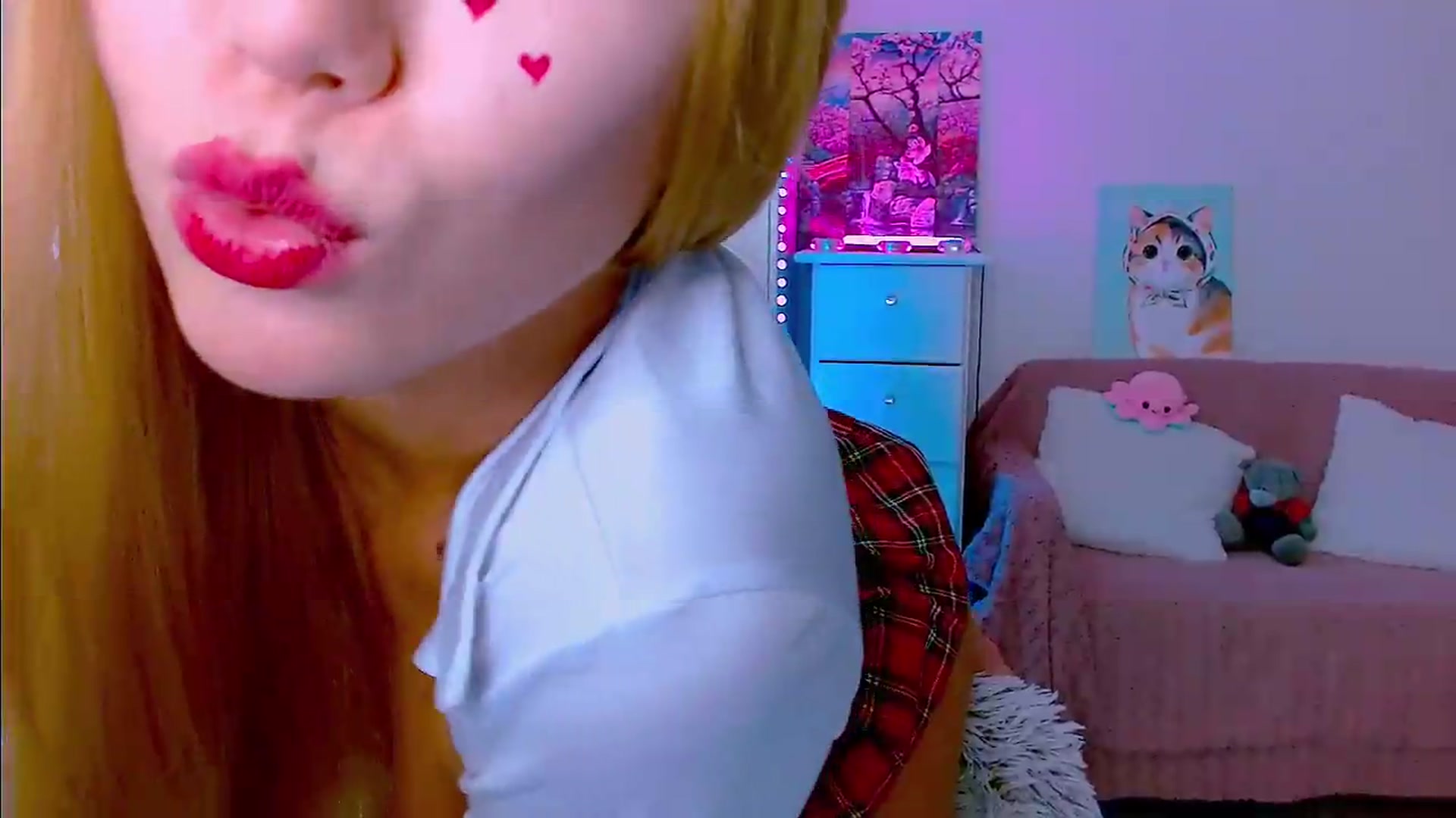 Gallery image thumbnail from AlisSun's myfreecams stream on, 07/20/2026, 06:25 image 12 of 20