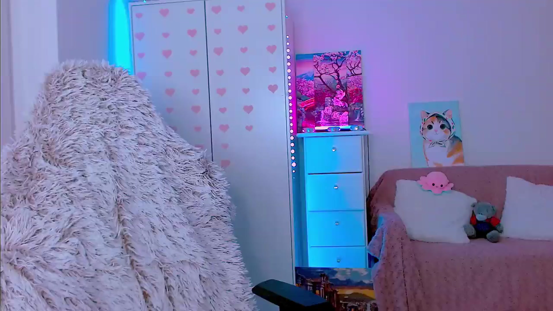 Gallery image thumbnail from AlisSun's myfreecams stream on, 07/20/2026, 07:06 image 1 of 20