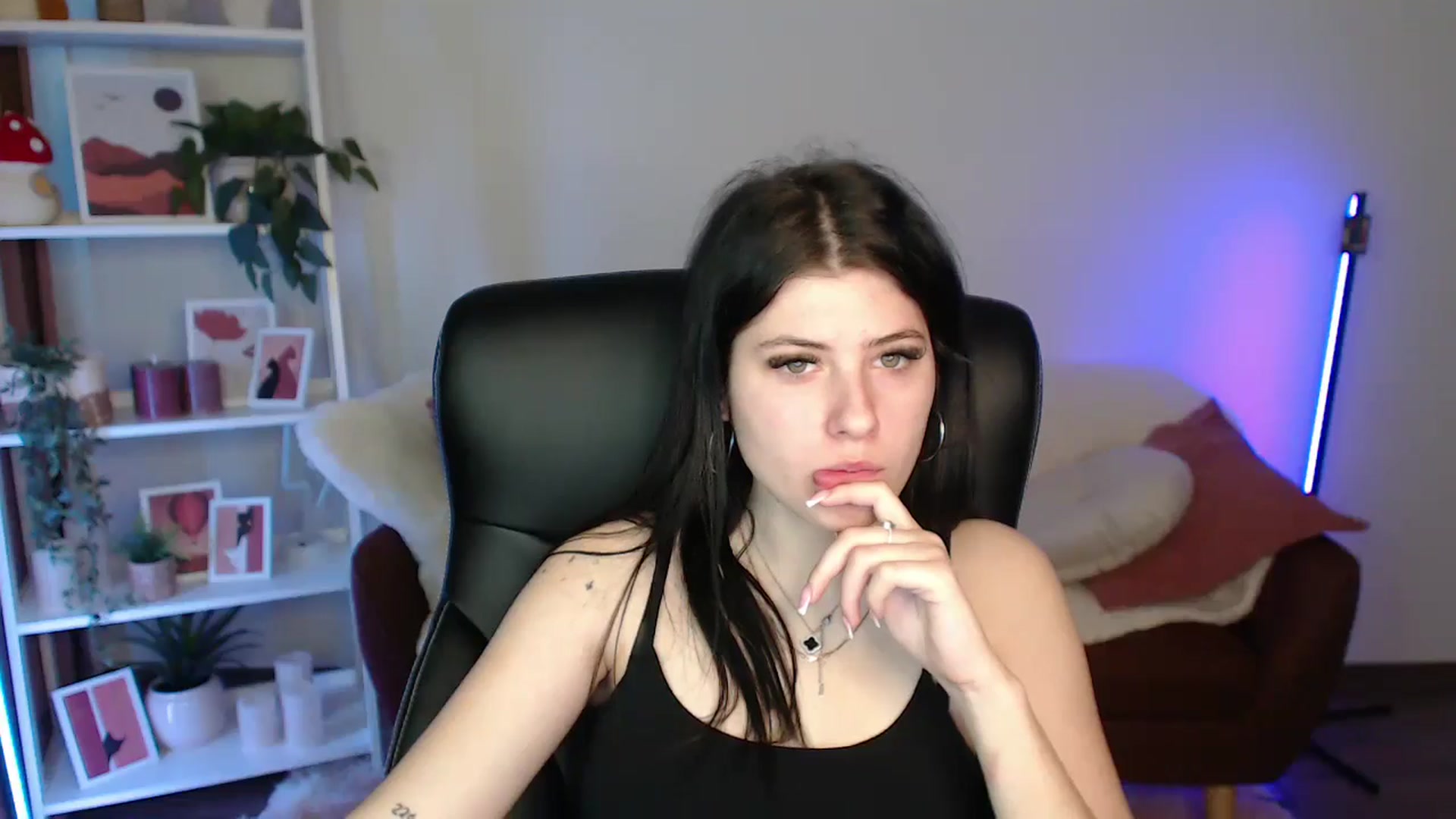 Gallery image thumbnail from AlisaElmers's myfreecams stream on, 03/11/2026, 10:22 image 8 of 20