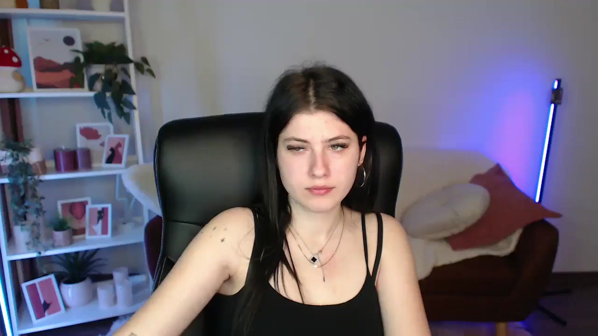 Gallery image thumbnail from AlisaElmers's myfreecams stream on, 03/11/2026, 10:22 image 15 of 20