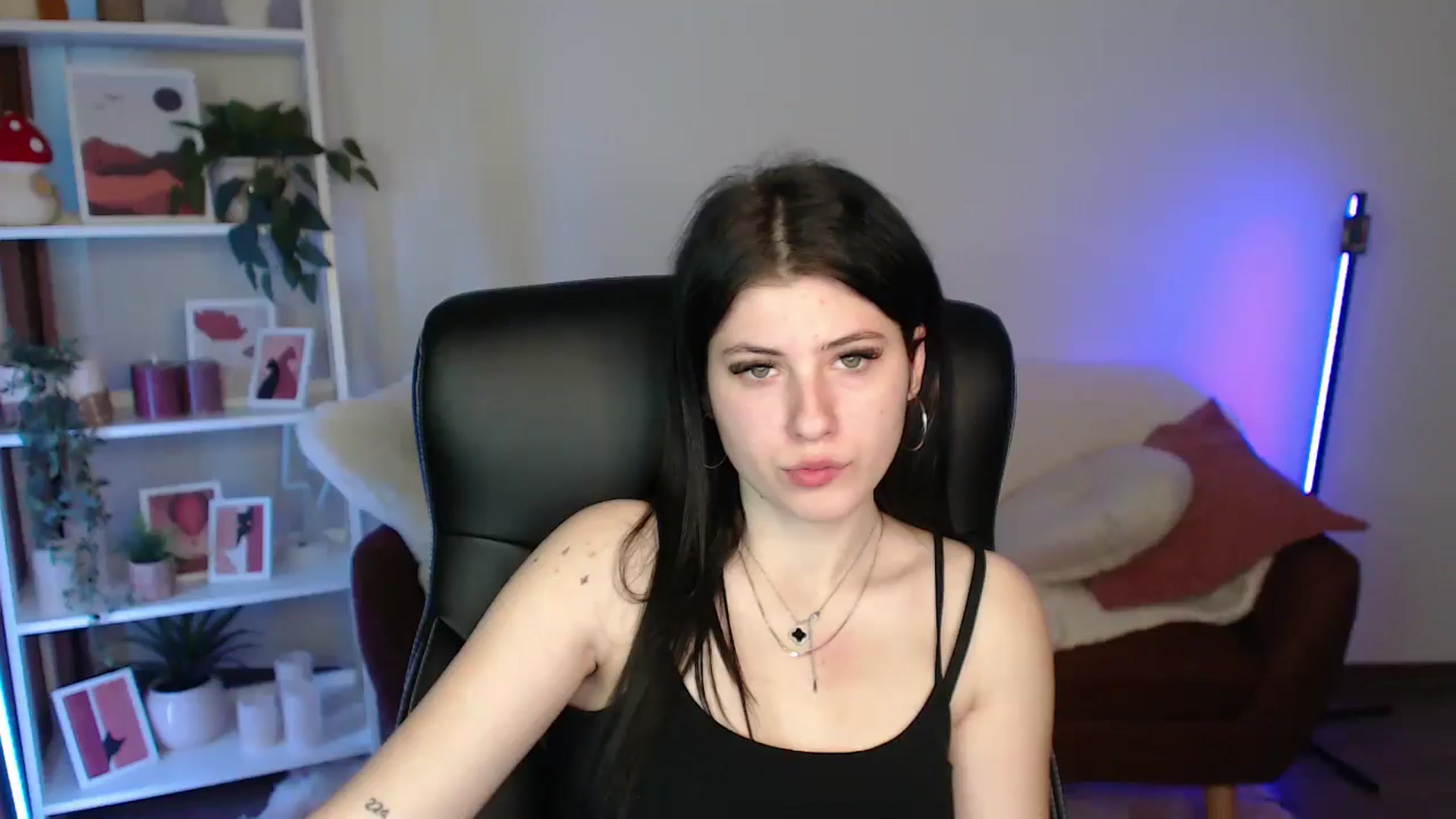 Gallery image thumbnail from AlisaElmers's myfreecams stream on, 03/11/2026, 10:22 image 14 of 20
