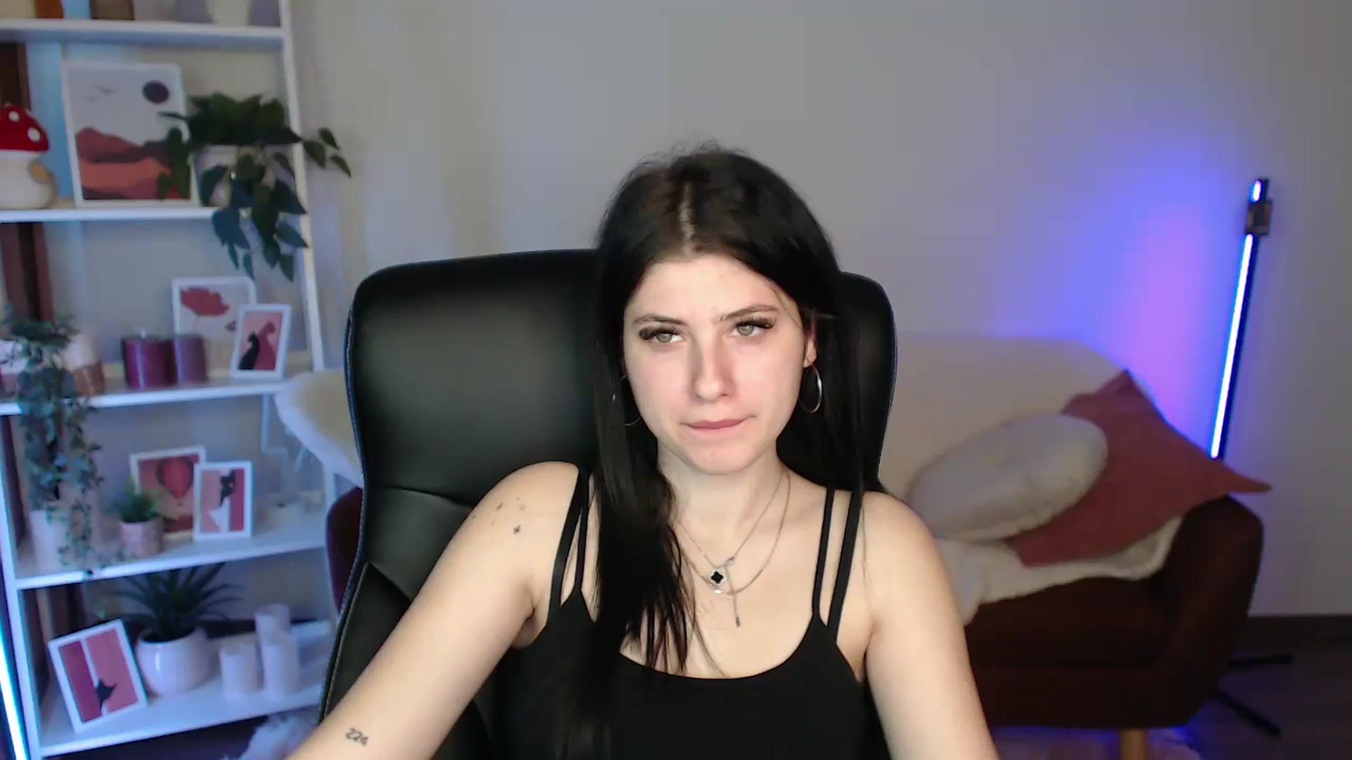 Gallery image thumbnail from AlisaElmers's myfreecams stream on, 03/11/2026, 10:22 image 6 of 20