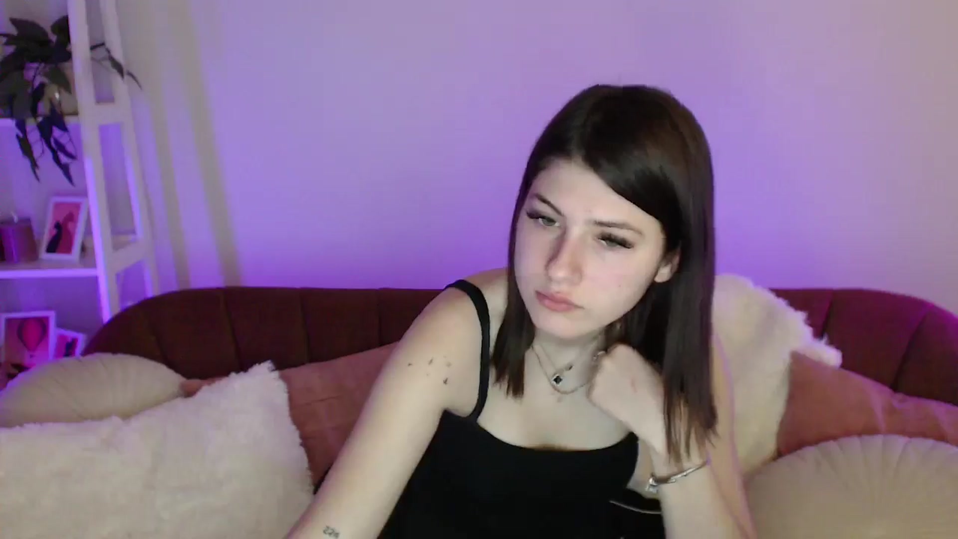 Gallery image thumbnail from AlisaElmers's myfreecams stream on, 03/31/2026, 10:56 image 11 of 20
