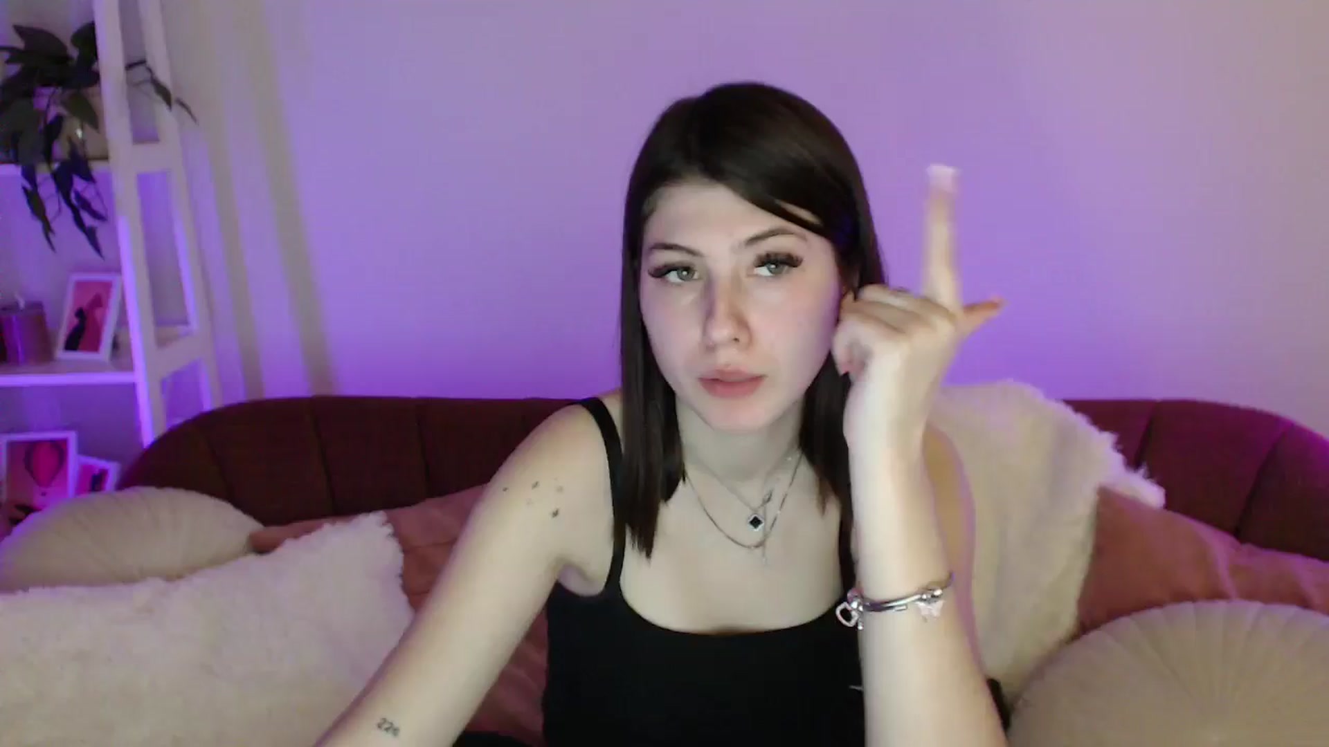 Gallery image thumbnail from AlisaElmers's myfreecams stream on, 03/31/2026, 11:32 image 14 of 20