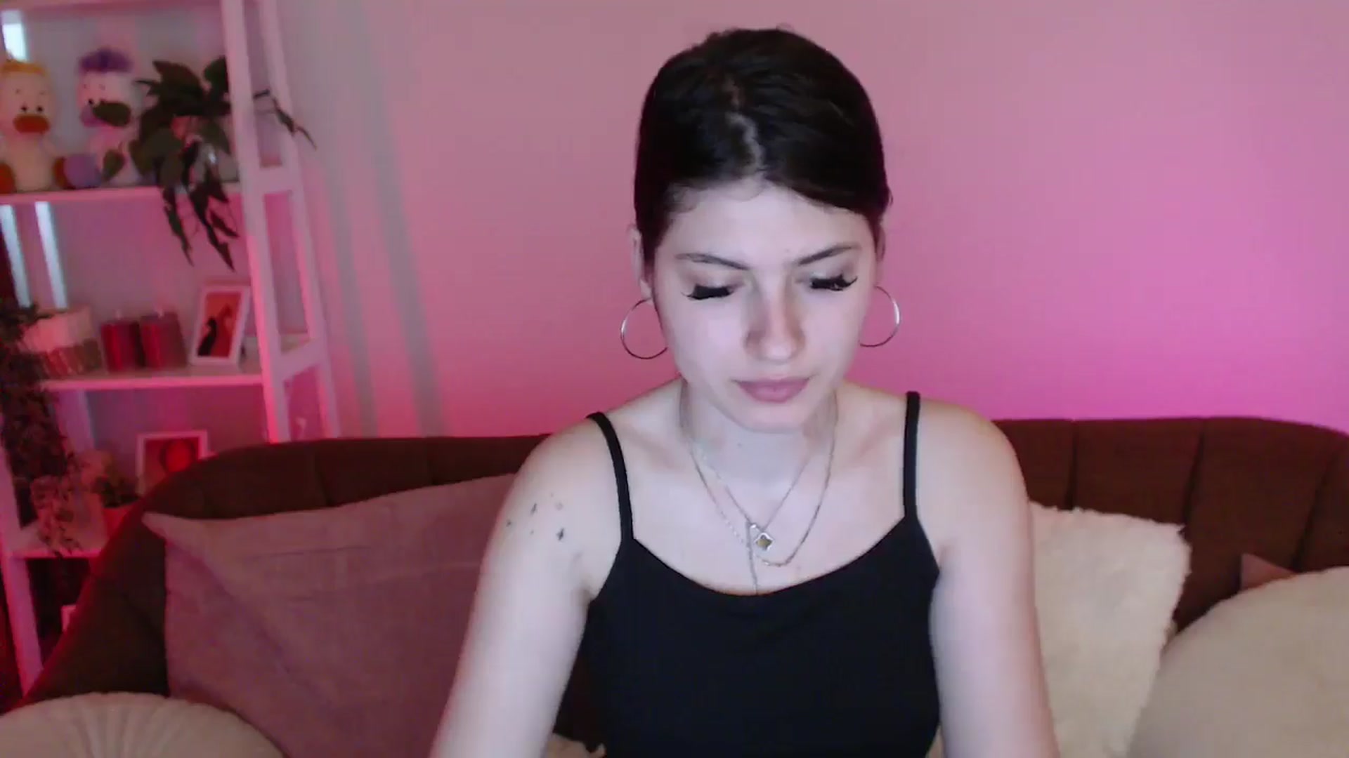 Gallery image thumbnail from AlisaElmers's myfreecams stream on, 04/12/2026, 11:02 image 17 of 20