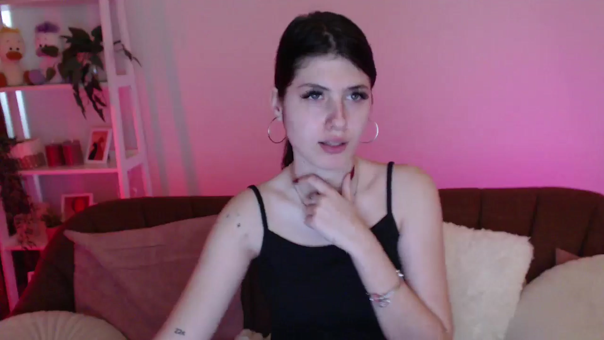Gallery image thumbnail from AlisaElmers's myfreecams stream on, 04/12/2026, 11:02 image 13 of 20
