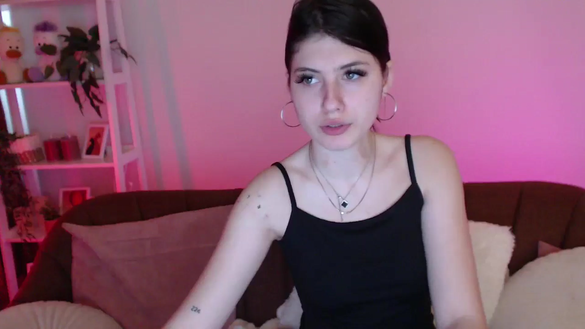Gallery image thumbnail from AlisaElmers's myfreecams stream on, 04/12/2026, 11:02 image 4 of 20