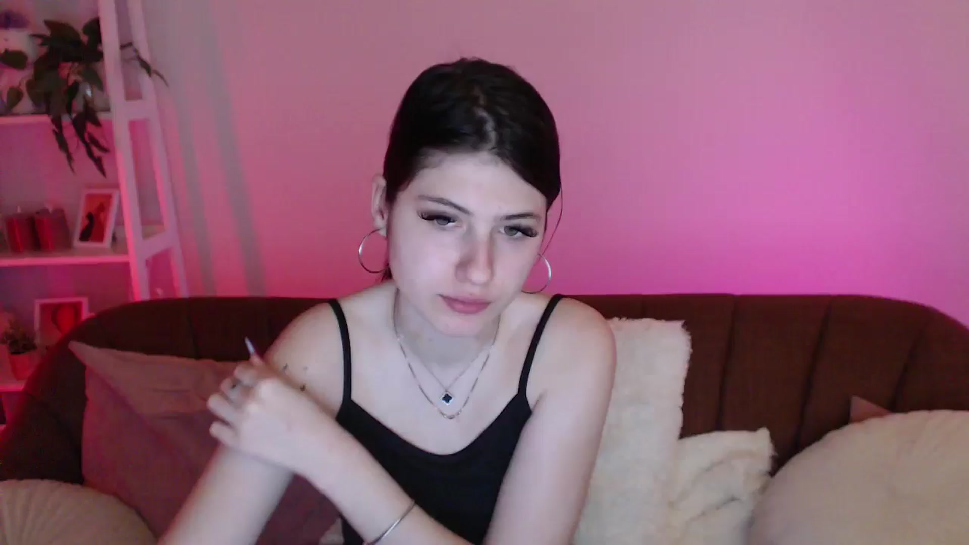 Gallery image thumbnail from AlisaElmers's myfreecams stream on, 04/12/2026, 11:44 image 13 of 20