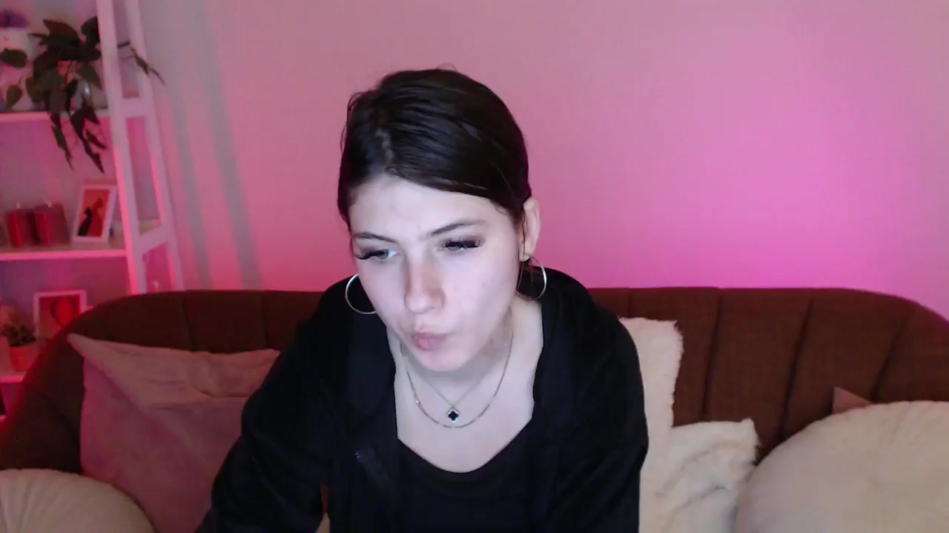 Gallery image thumbnail from AlisaElmers's myfreecams stream on, 04/12/2026, 11:44 image 18 of 20