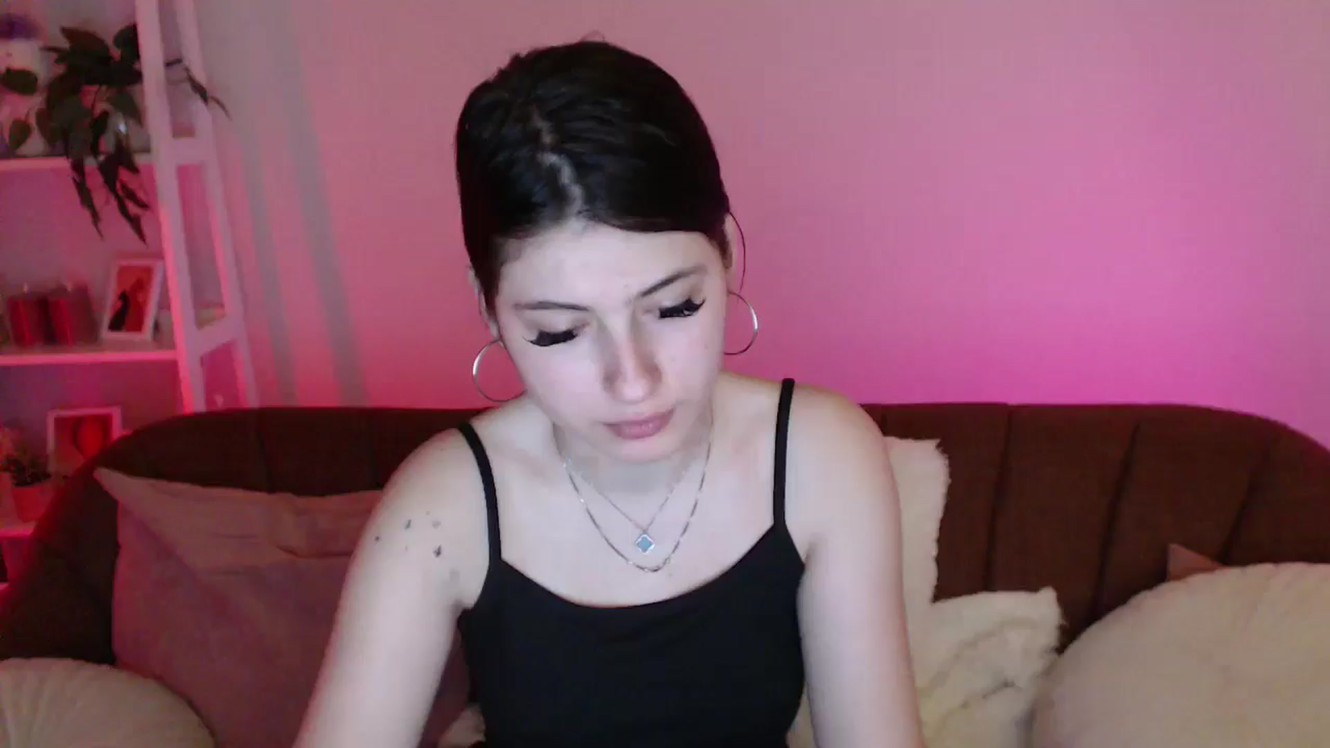 Gallery image thumbnail from AlisaElmers's myfreecams stream on, 04/12/2026, 11:44 image 12 of 20