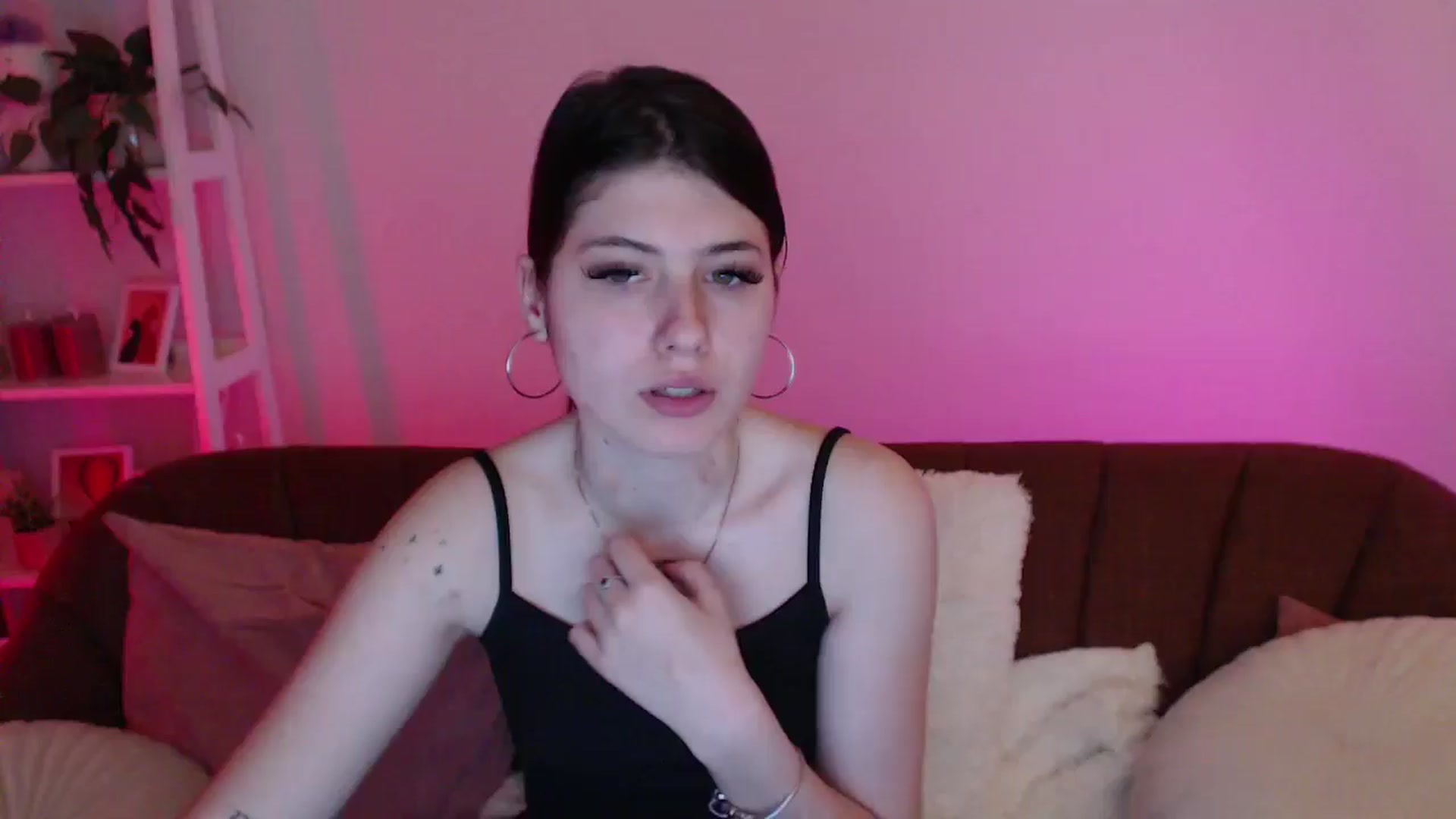 Gallery image thumbnail from AlisaElmers's myfreecams stream on, 04/12/2026, 11:44 image 6 of 20
