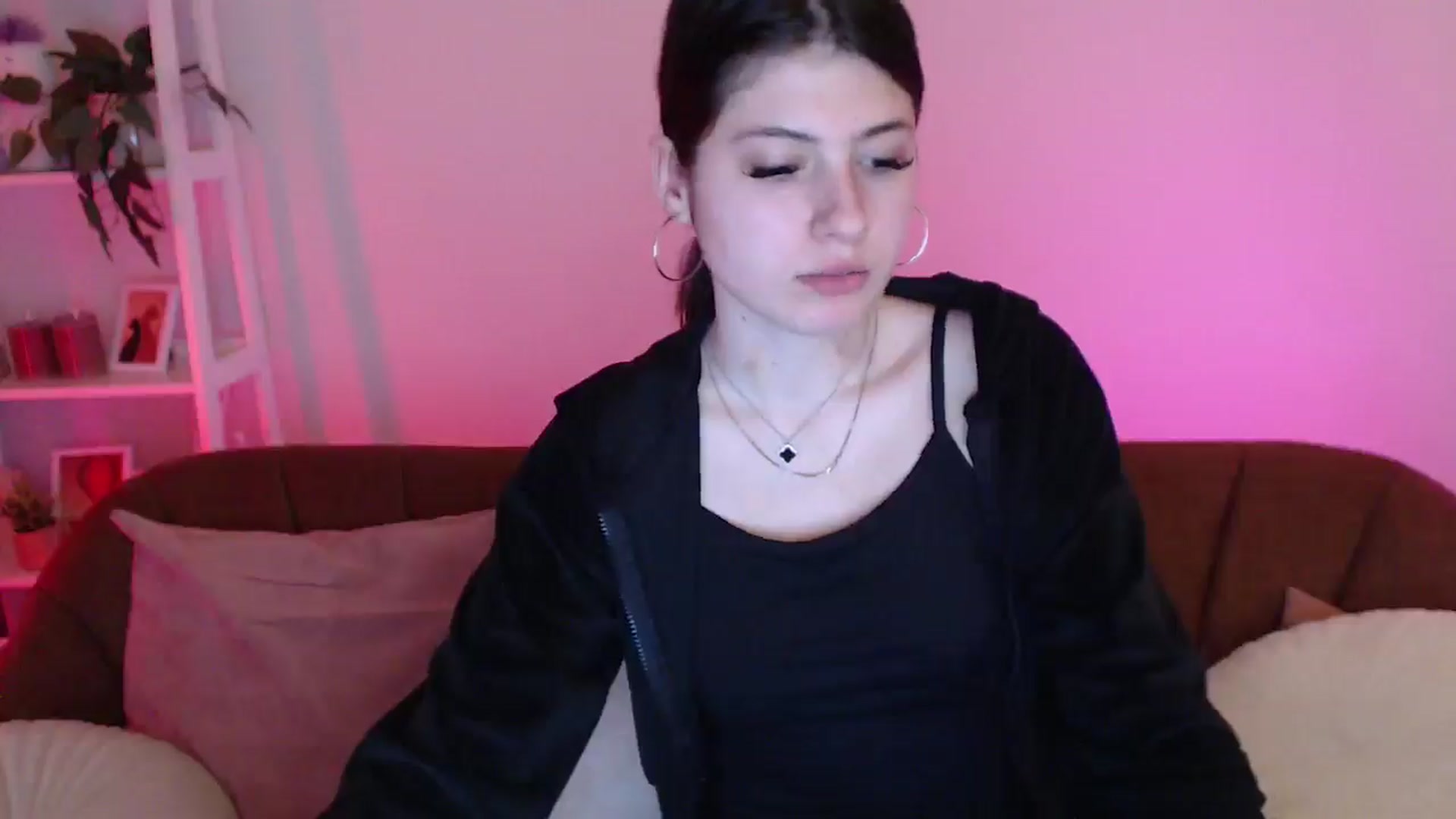 Gallery image thumbnail from AlisaElmers's myfreecams stream on, 04/12/2026, 12:50 image 19 of 20