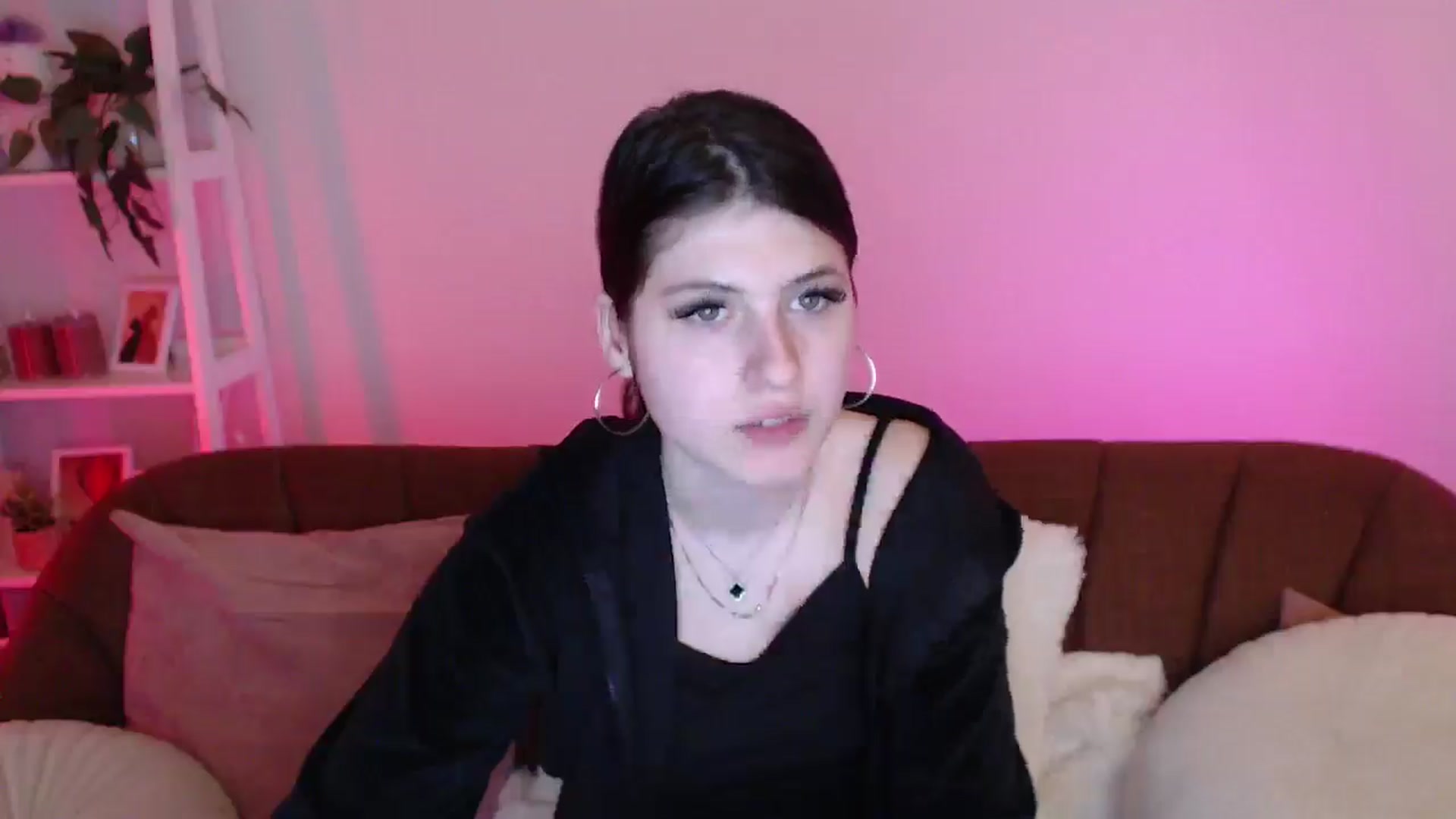 Gallery image thumbnail from AlisaElmers's myfreecams stream on, 04/12/2026, 12:50 image 16 of 20