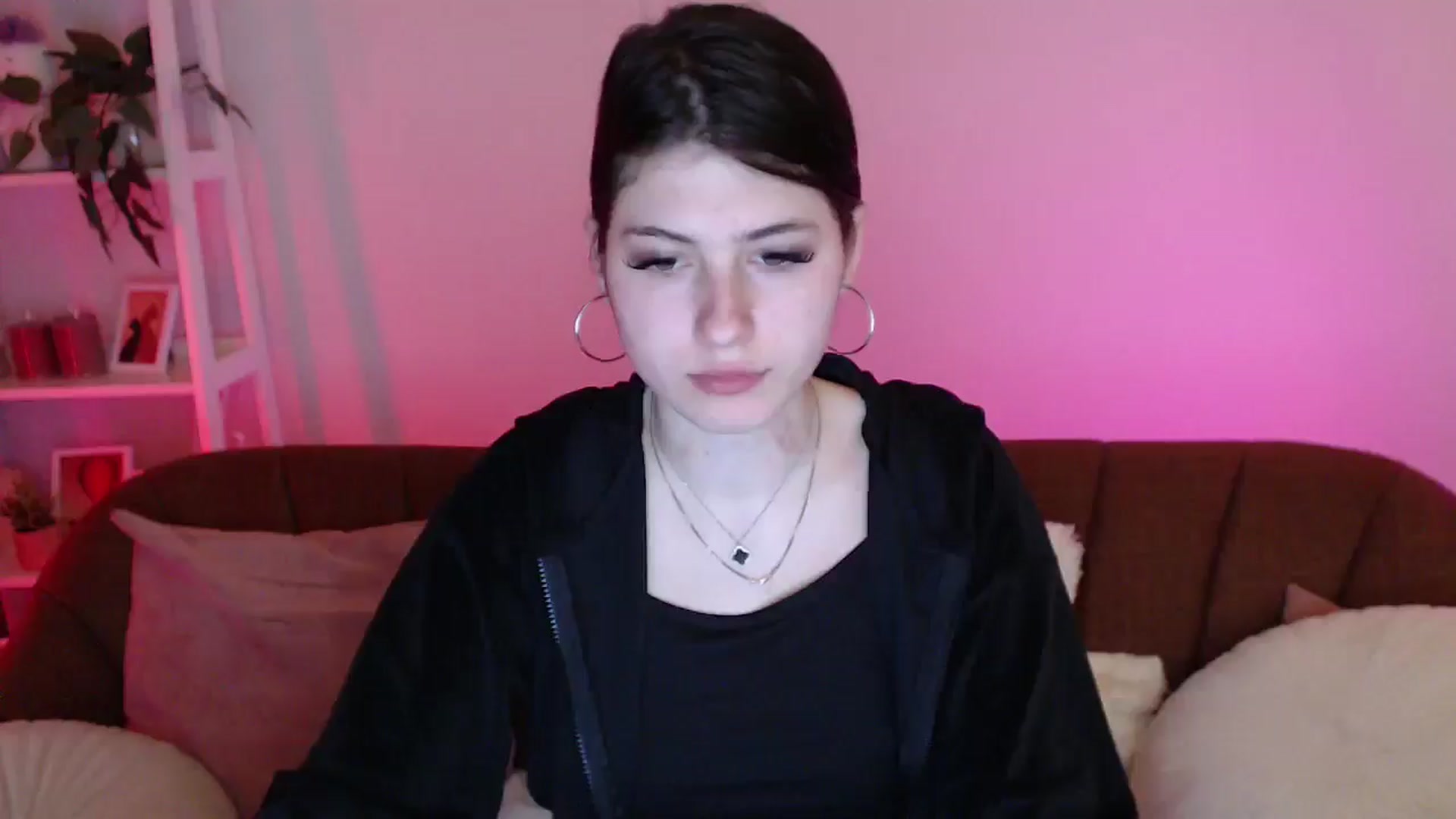 Gallery image thumbnail from AlisaElmers's myfreecams stream on, 04/12/2026, 12:50 image 9 of 20