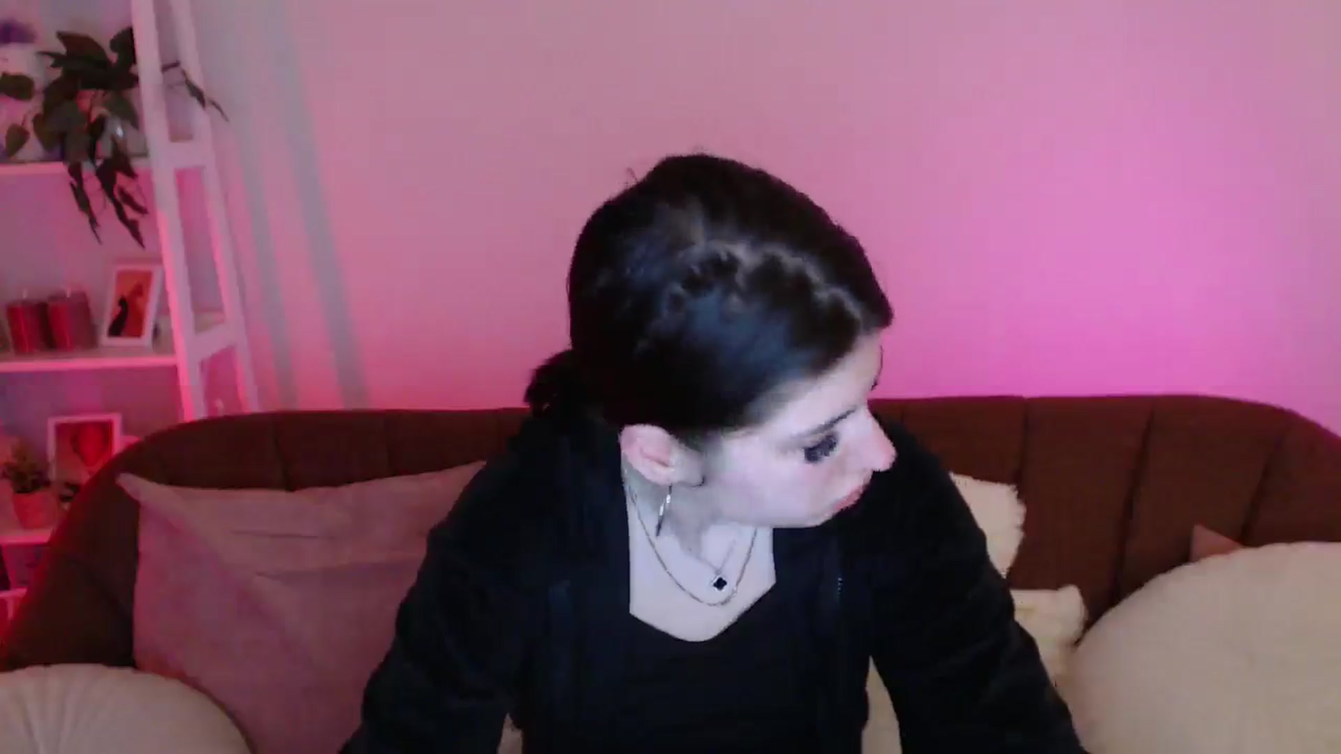 Gallery image thumbnail from AlisaElmers's myfreecams stream on, 04/12/2026, 13:47 image 9 of 20