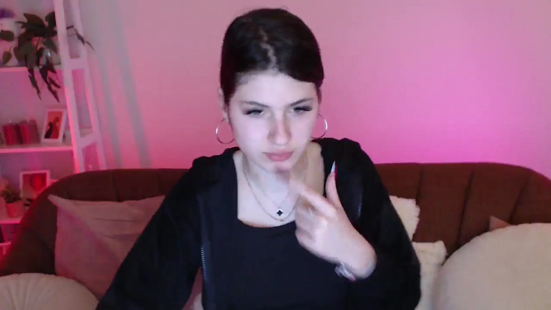 Gallery image thumbnail from AlisaElmers's myfreecams stream on, 04/12/2026, 13:47 image 13 of 20