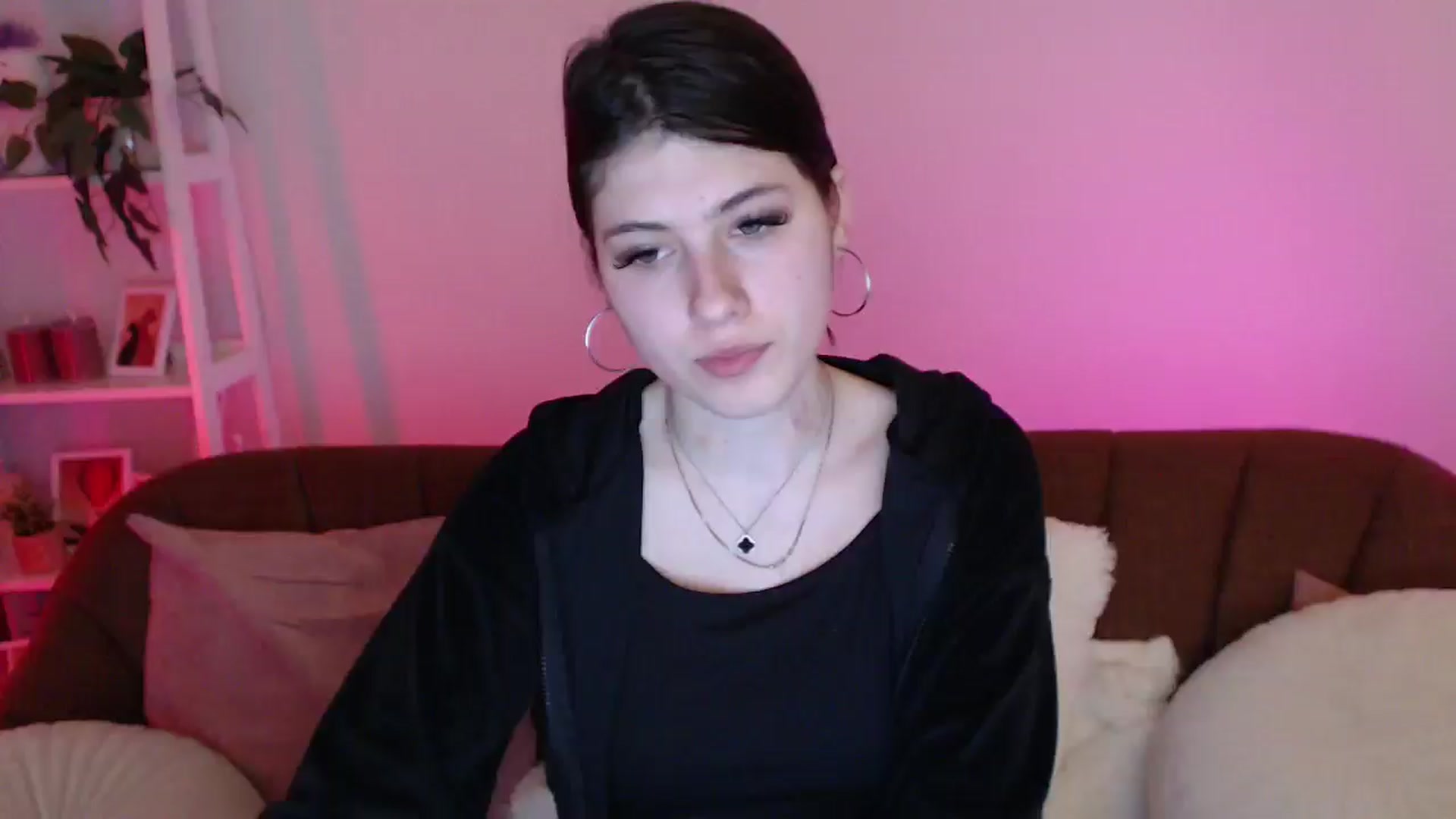 Gallery image thumbnail from AlisaElmers's myfreecams stream on, 04/12/2026, 13:47 image 1 of 20