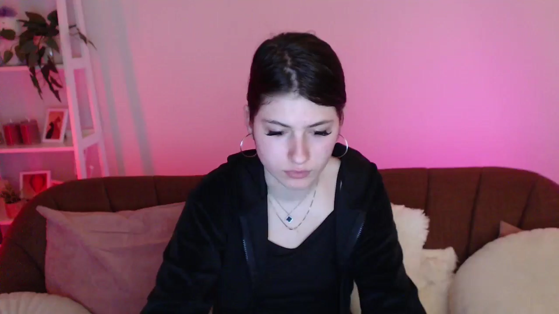 Gallery image thumbnail from AlisaElmers's myfreecams stream on, 04/12/2026, 13:47 image 16 of 20