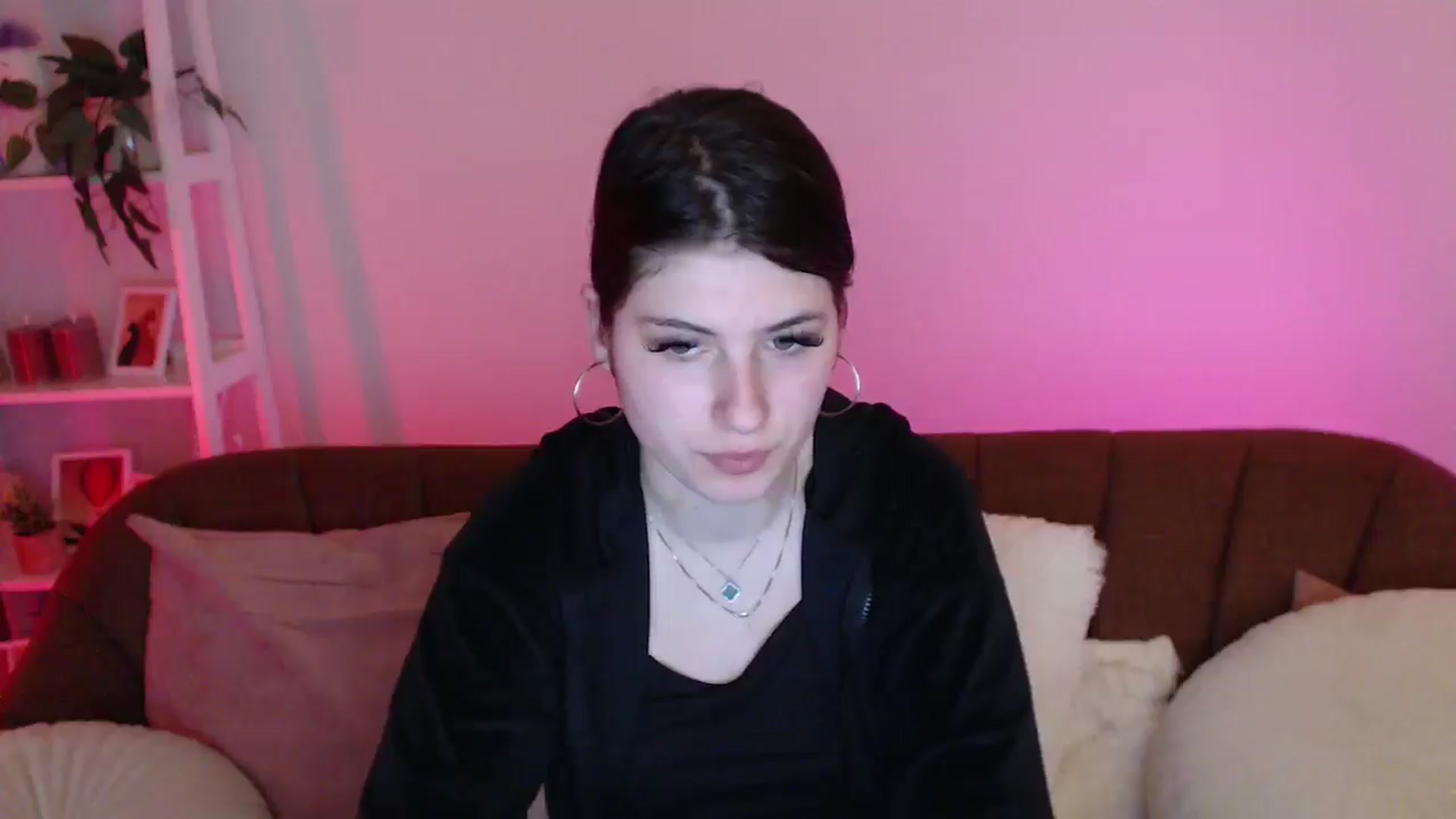Gallery image thumbnail from AlisaElmers's myfreecams stream on, 04/12/2026, 13:47 image 10 of 20
