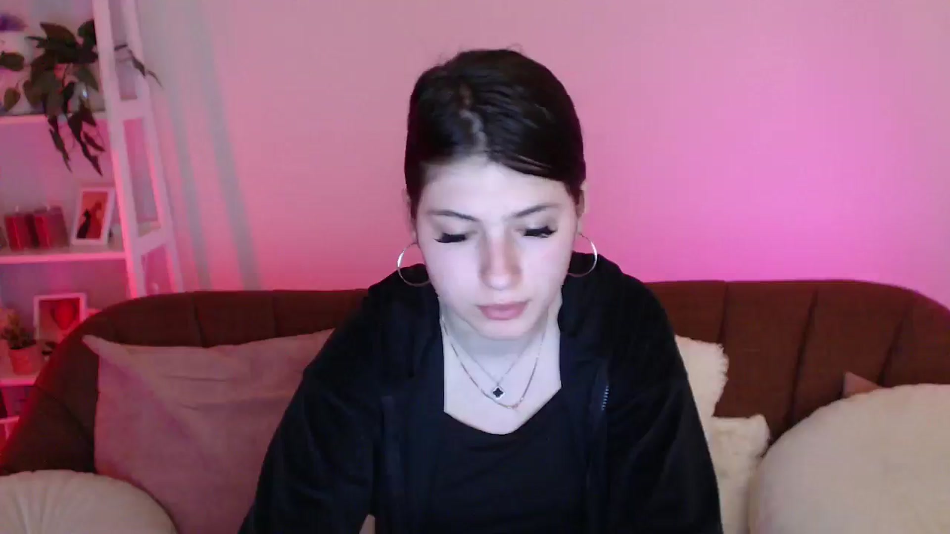 Gallery image thumbnail from AlisaElmers's myfreecams stream on, 04/12/2026, 13:47 image 4 of 20