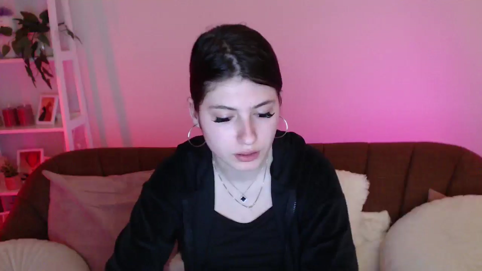 Gallery image thumbnail from AlisaElmers's myfreecams stream on, 04/12/2026, 13:47 image 5 of 20
