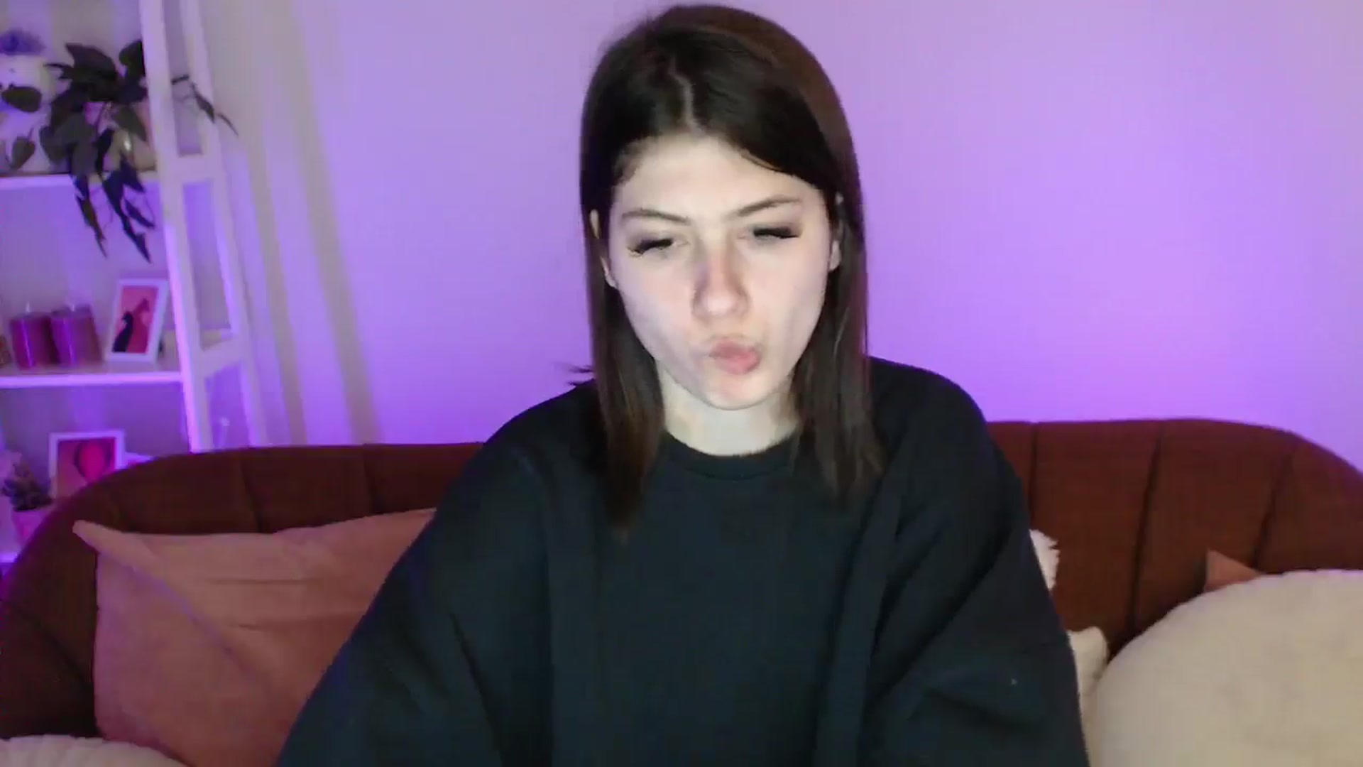 Gallery image thumbnail from AlisaElmers's myfreecams stream on, 04/13/2026, 09:47 image 16 of 20