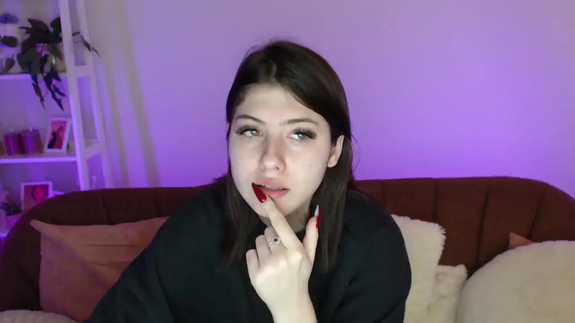 Gallery image thumbnail from AlisaElmers's myfreecams stream on, 04/13/2026, 09:47 image 6 of 20
