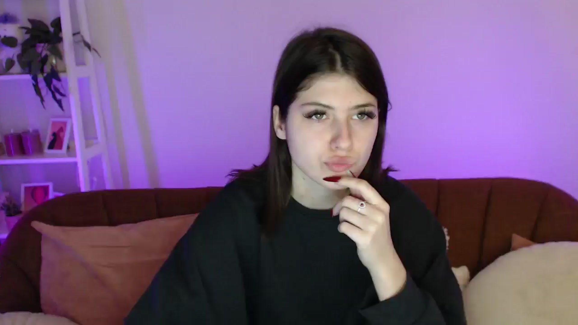 Gallery image thumbnail from AlisaElmers's myfreecams stream on, 04/13/2026, 09:47 image 14 of 20