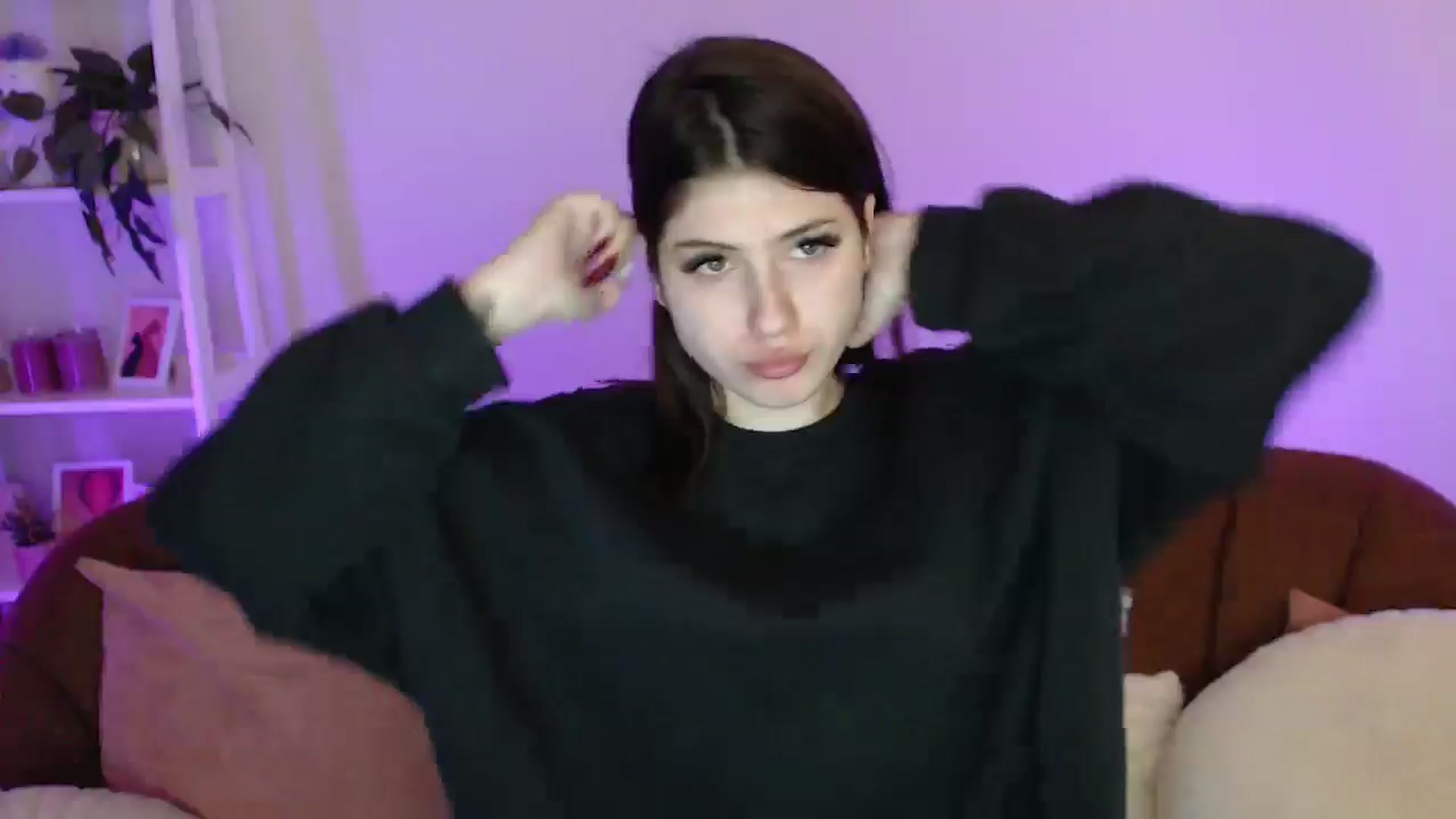 Gallery image thumbnail from AlisaElmers's myfreecams stream on, 04/13/2026, 09:47 image 5 of 20