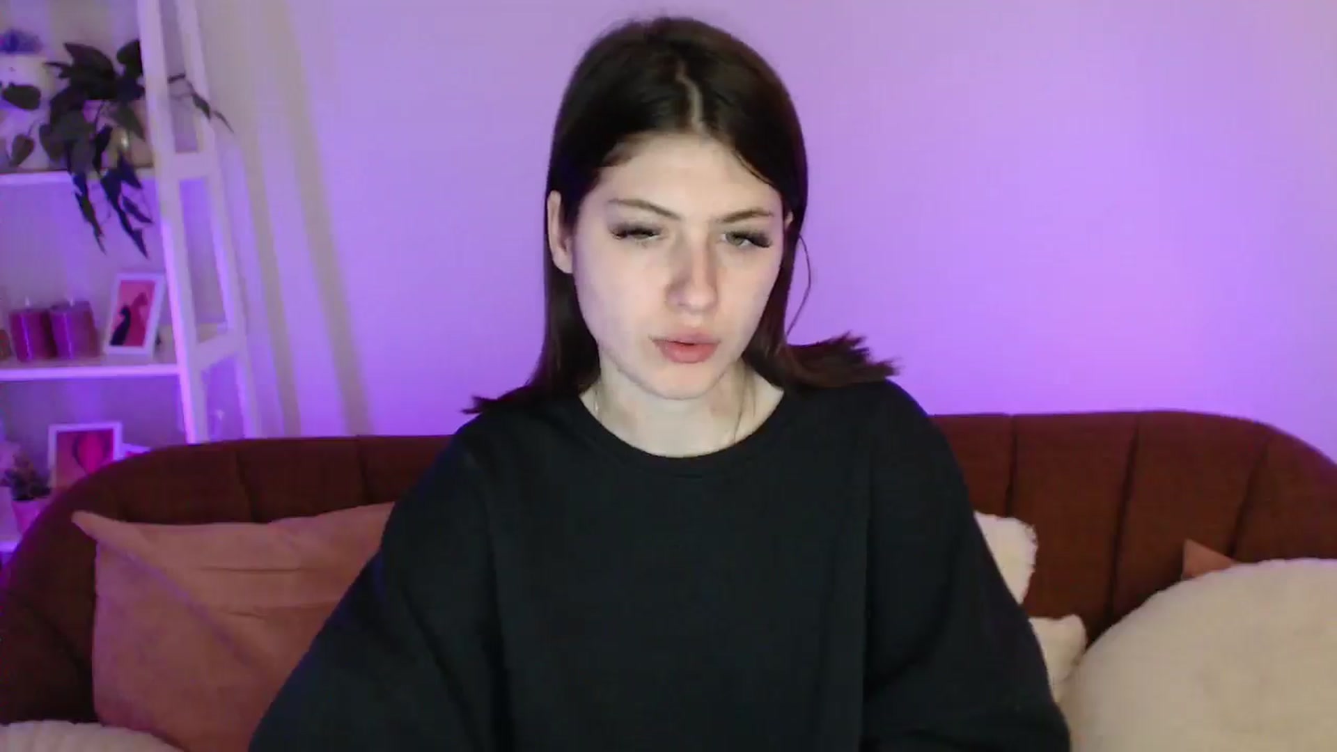 Gallery image thumbnail from AlisaElmers's myfreecams stream on, 04/13/2026, 09:47 image 17 of 20