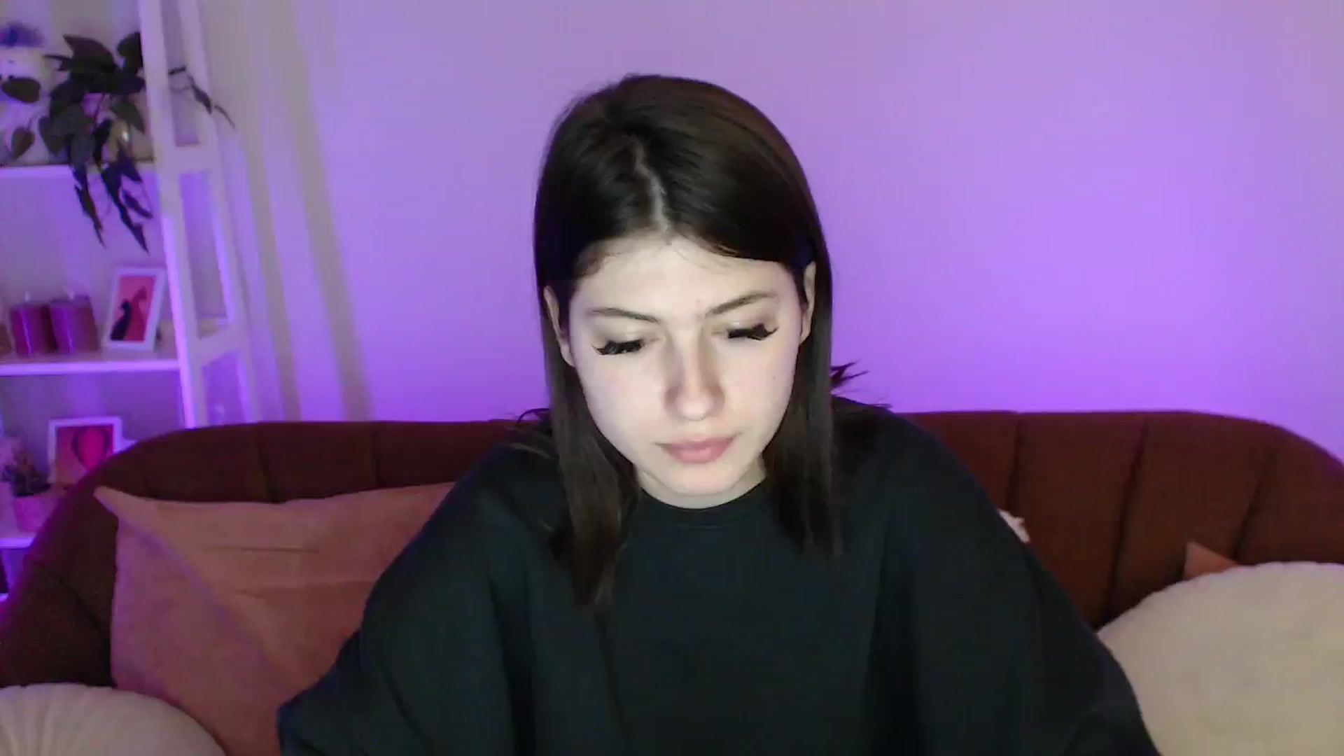 Gallery image thumbnail from AlisaElmers's myfreecams stream on, 04/13/2026, 10:33 image 15 of 20