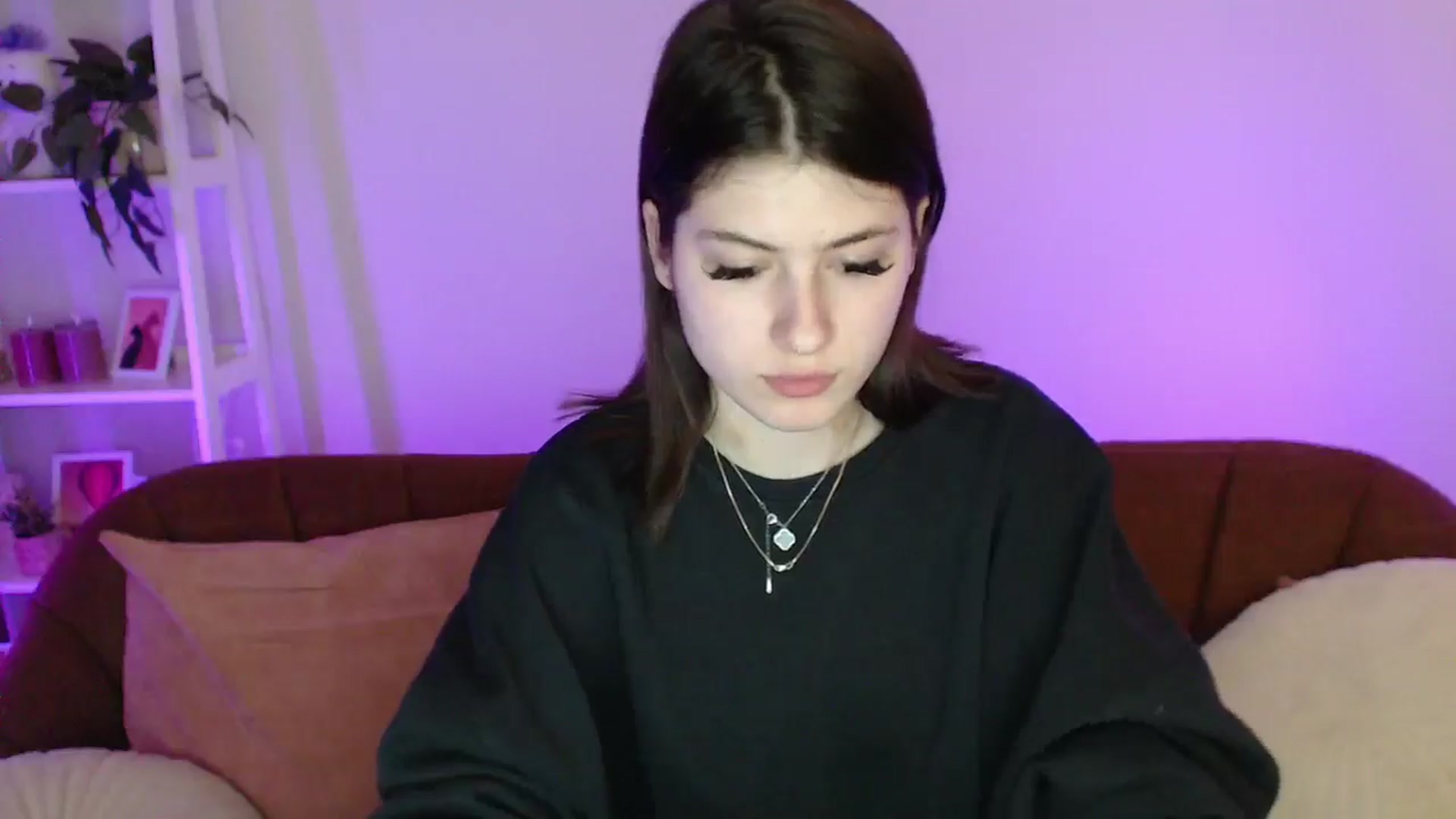 Gallery image thumbnail from AlisaElmers's myfreecams stream on, 04/13/2026, 12:22 image 11 of 20