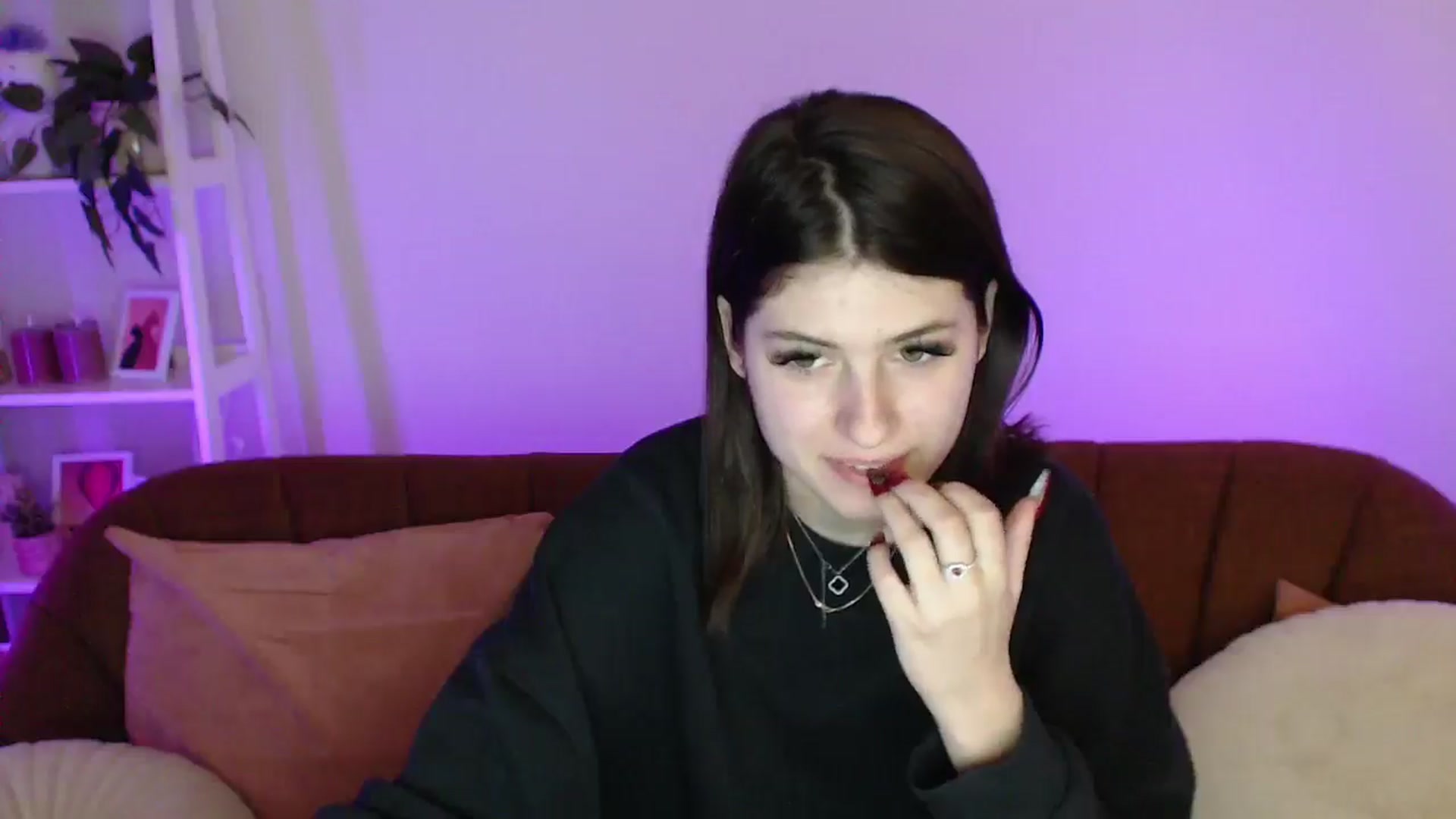 Gallery image thumbnail from AlisaElmers's myfreecams stream on, 04/13/2026, 12:22 image 4 of 20