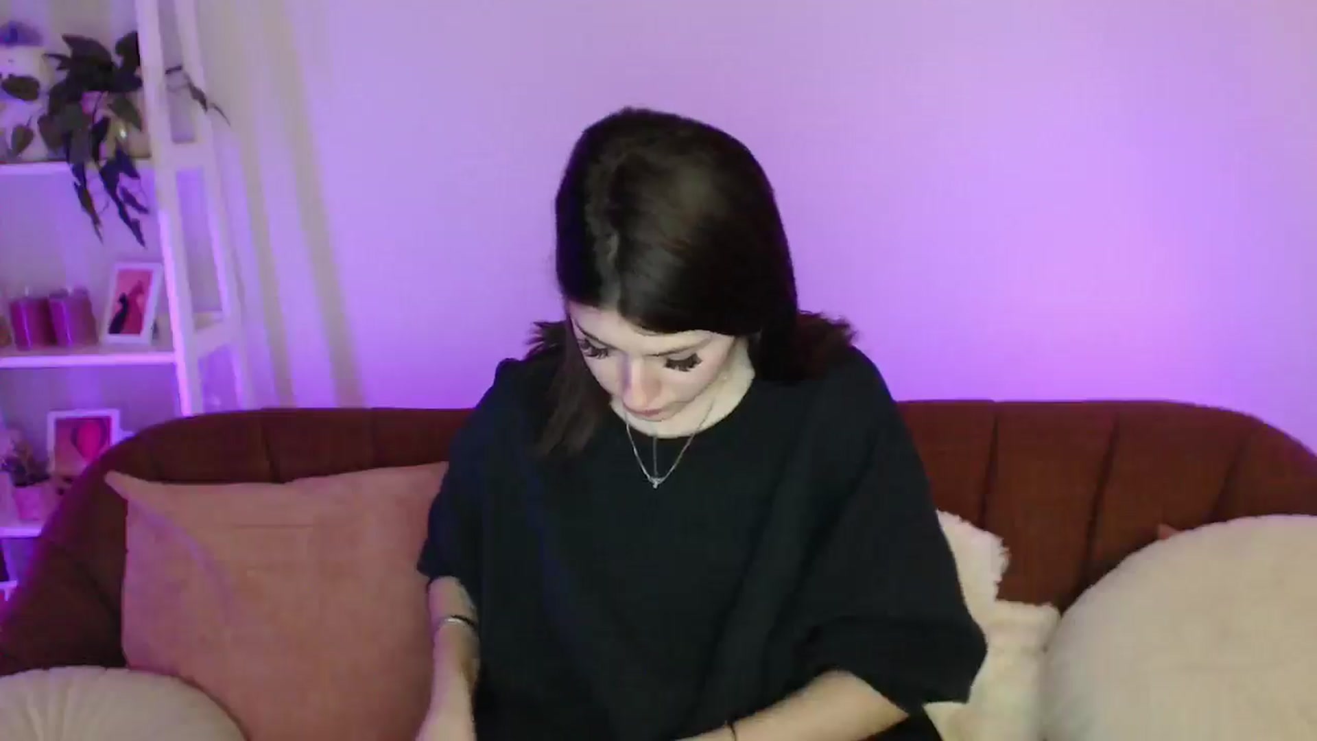 Gallery image thumbnail from AlisaElmers's myfreecams stream on, 04/13/2026, 12:22 image 18 of 20