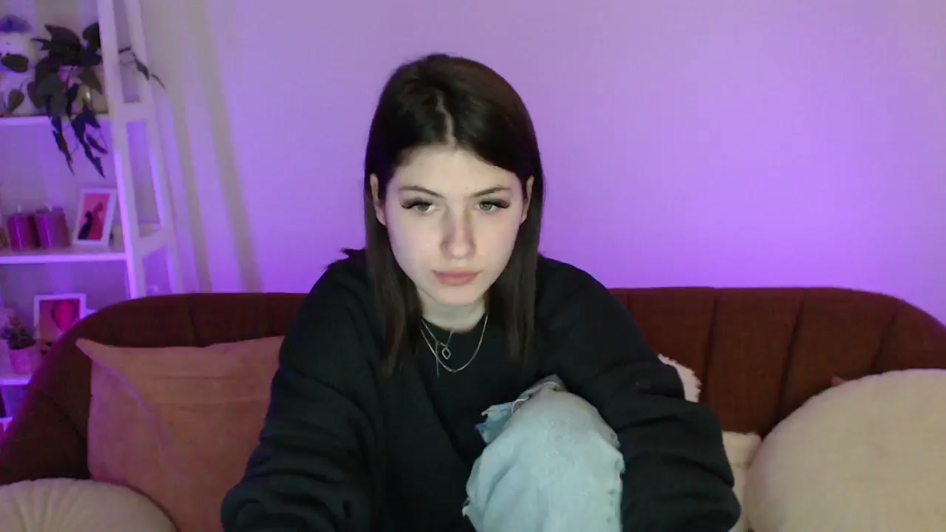 Gallery image thumbnail from AlisaElmers's myfreecams stream on, 04/13/2026, 12:22 image 16 of 20