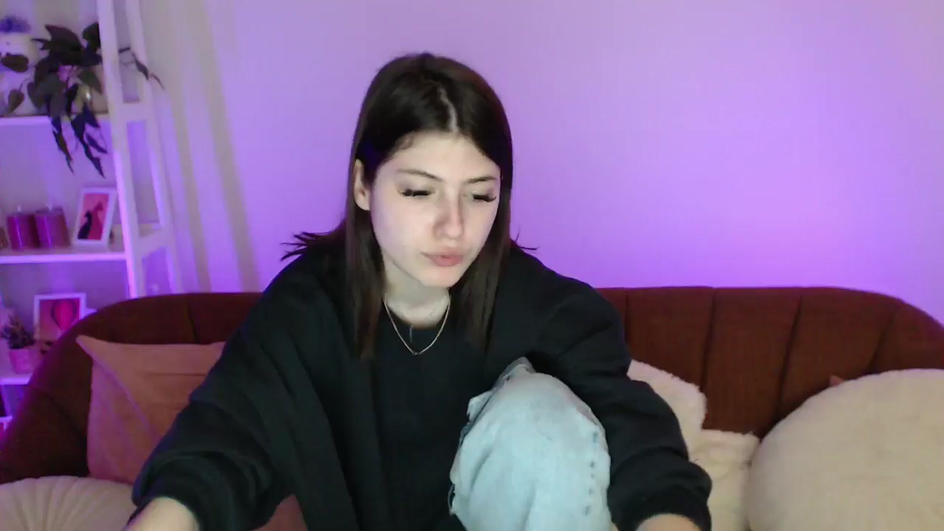 Gallery image thumbnail from AlisaElmers's myfreecams stream on, 04/13/2026, 12:22 image 19 of 20