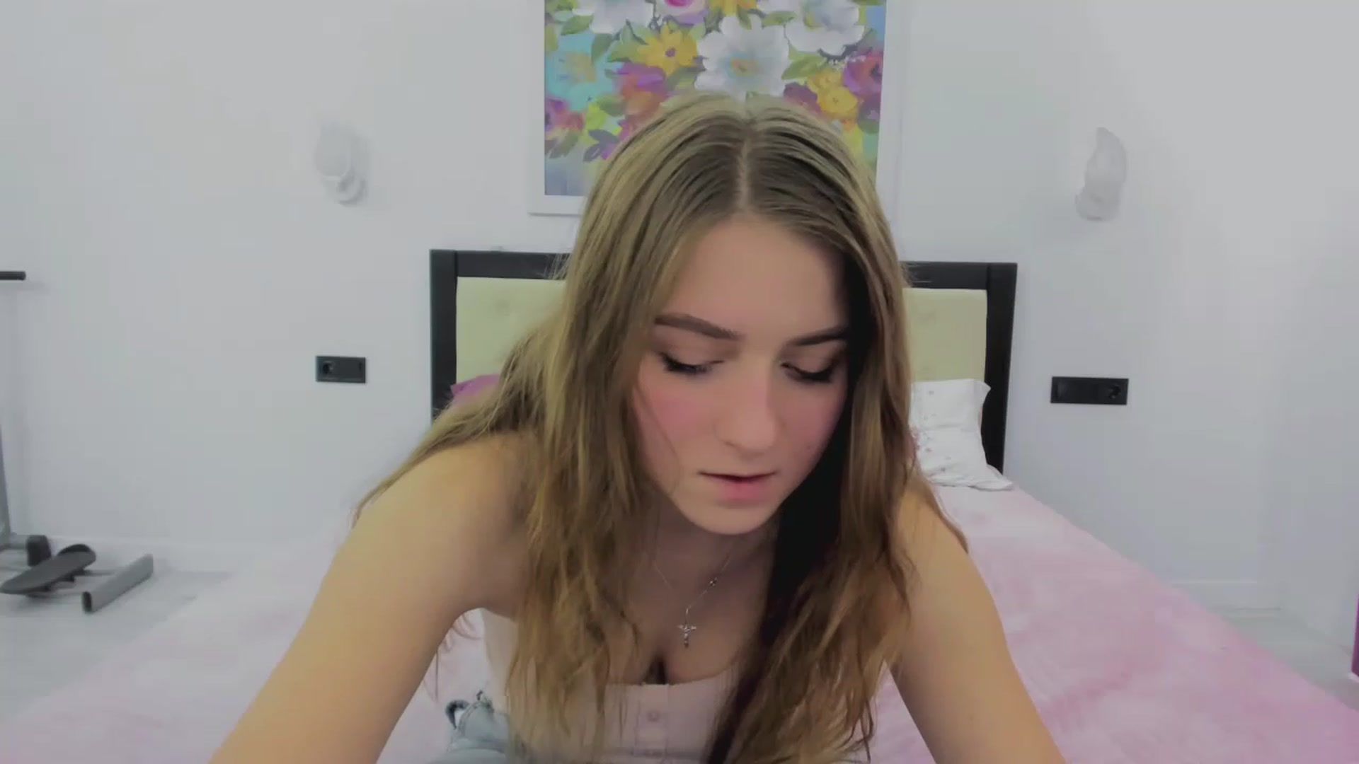 Gallery image thumbnail from AlisaSunshine's myfreecams stream on, 11/22/2022, 11:33 image 1 of 20