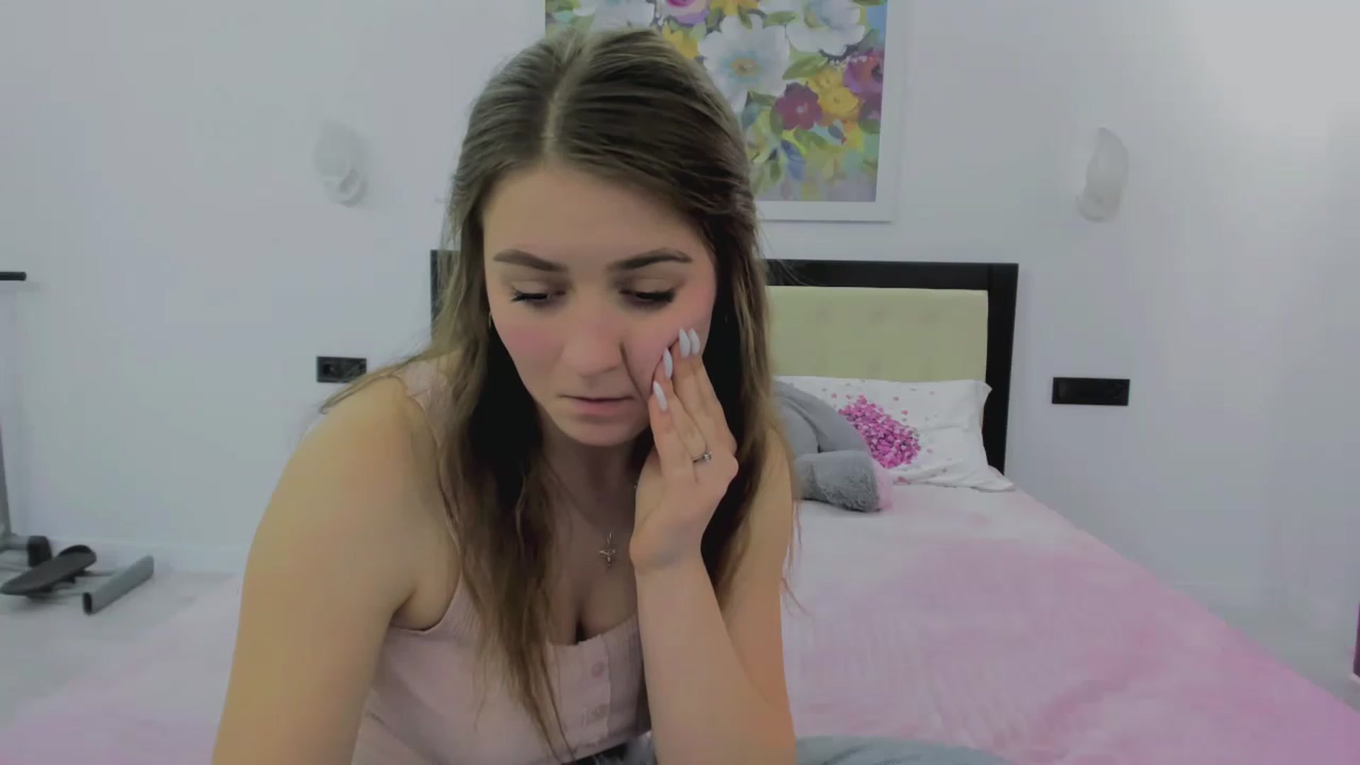 Gallery image thumbnail from AlisaSunshine's myfreecams stream on, 11/22/2022, 12:01 image 10 of 20
