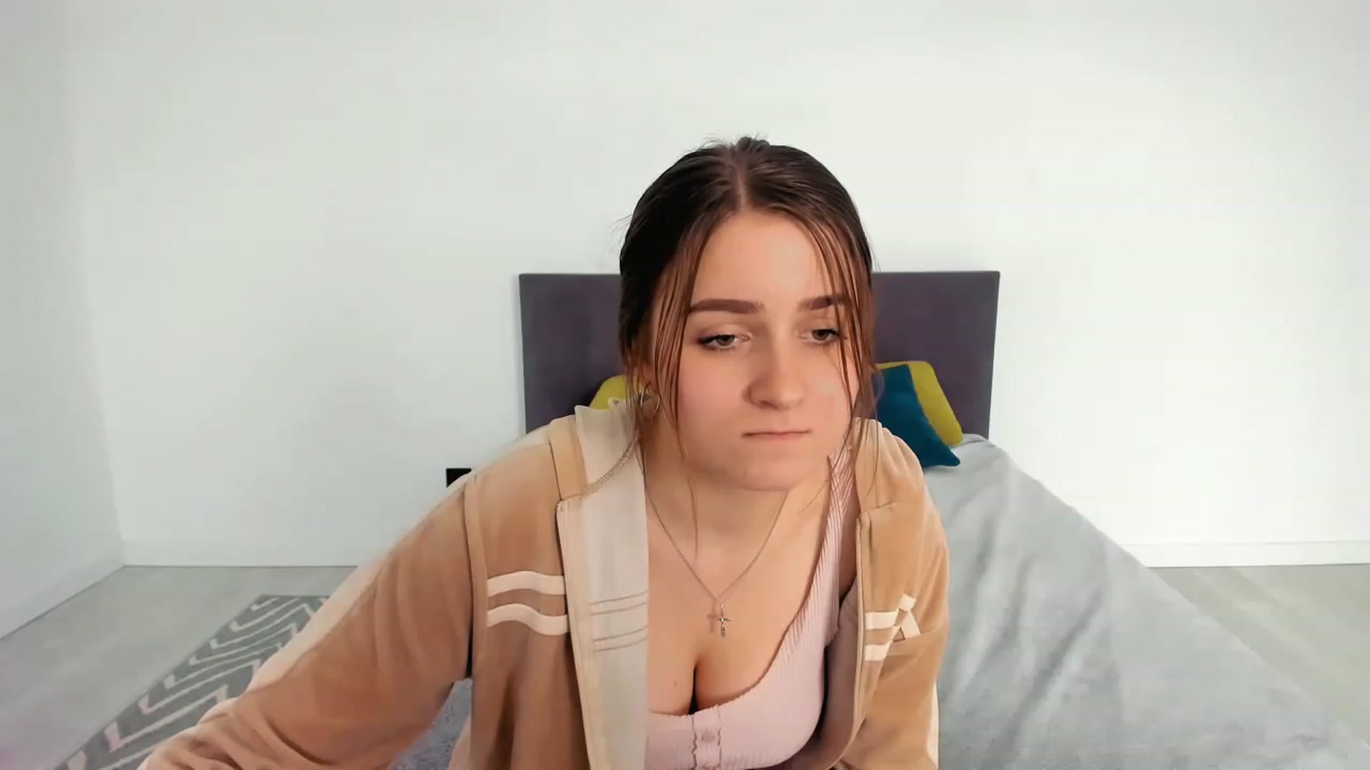 Gallery image thumbnail from AlisaSunshine's myfreecams stream on, 11/25/2022, 11:45 image 4 of 20